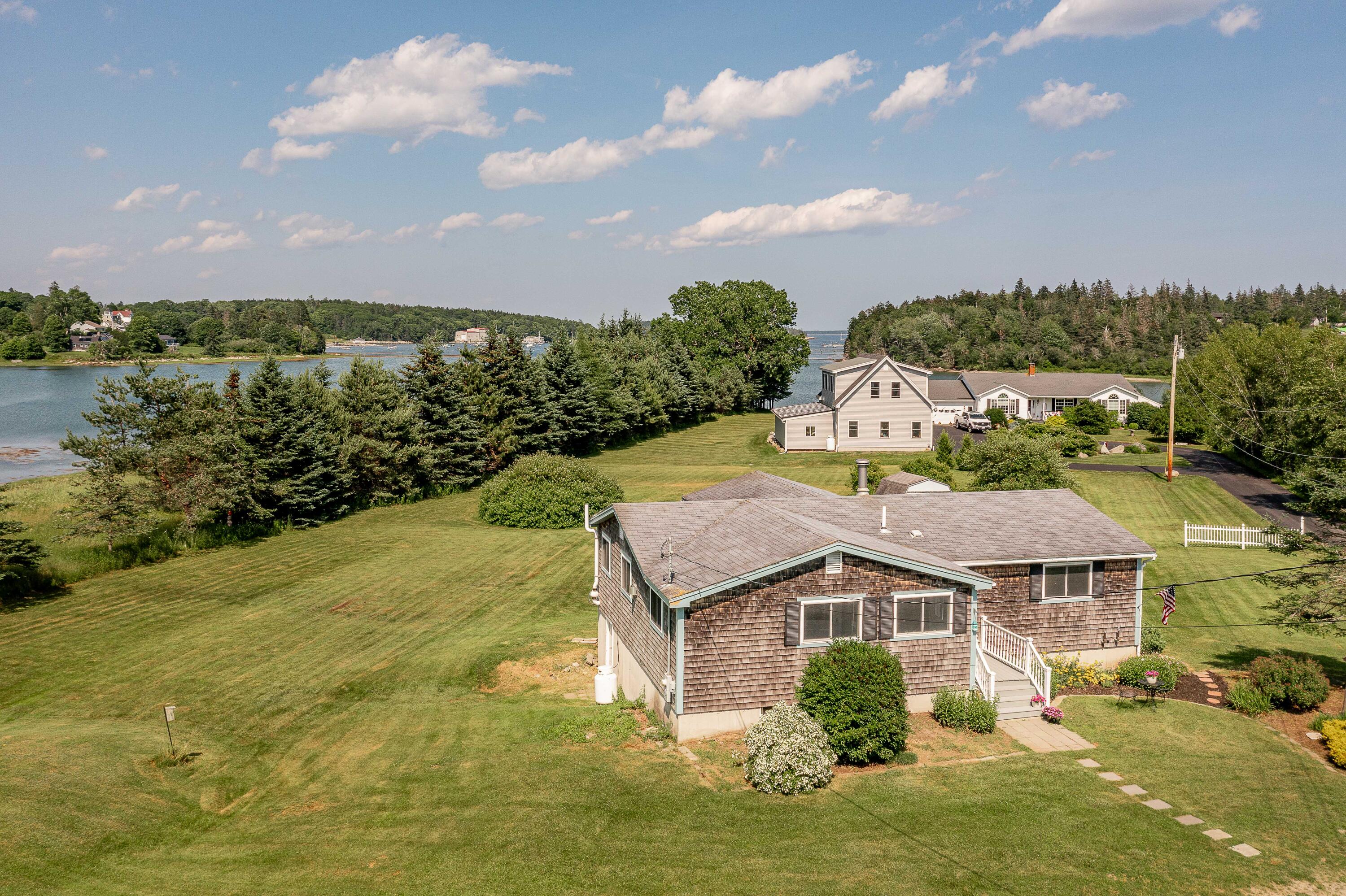 main property photo 40