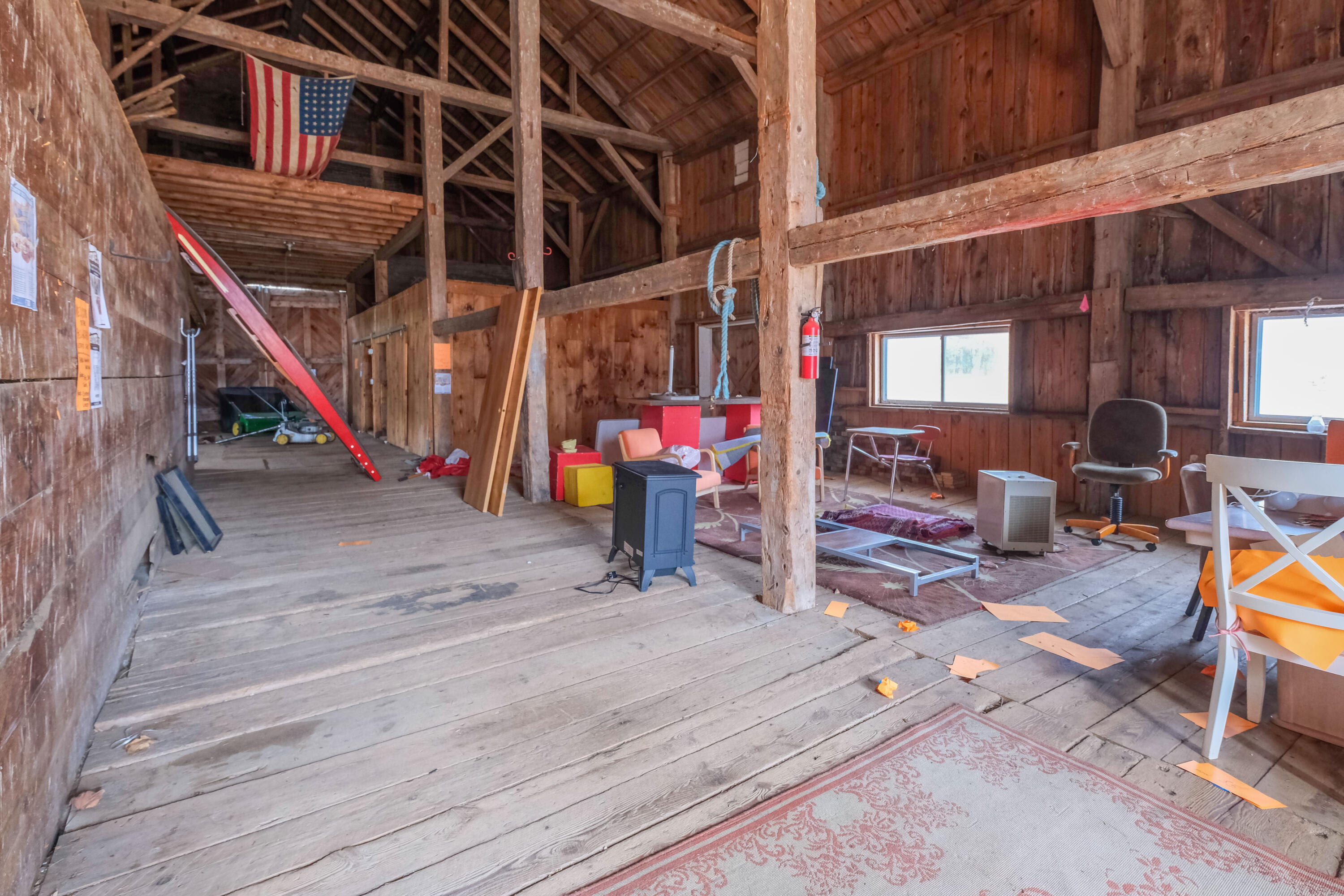 main property photo 77