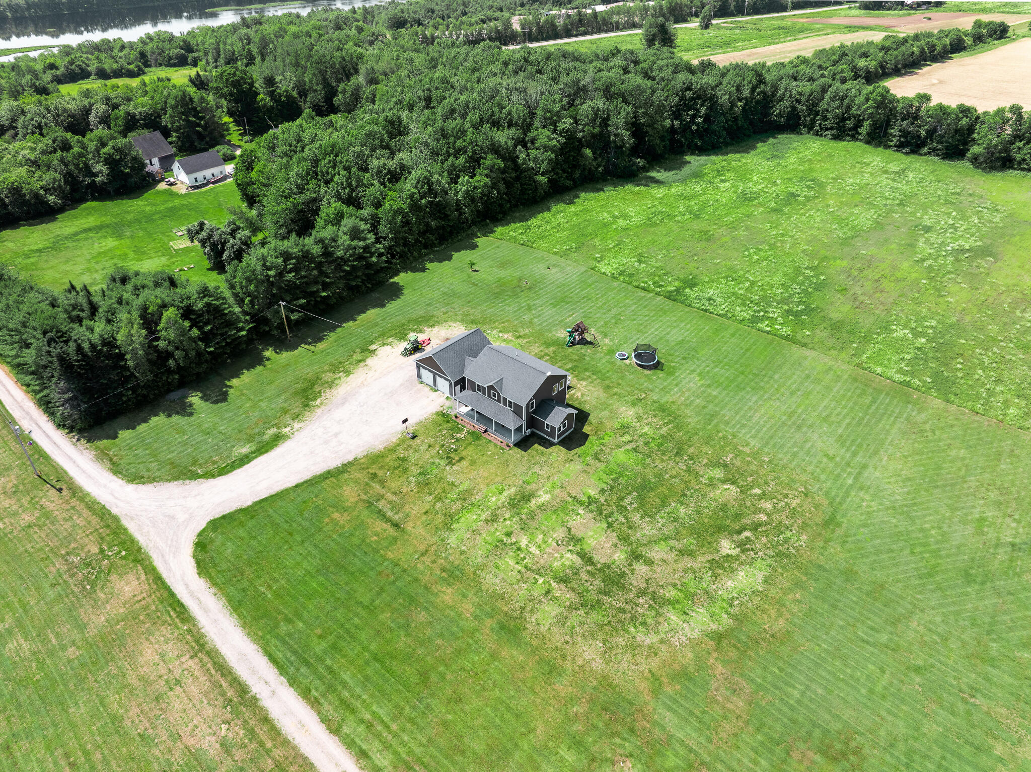 main property photo 13