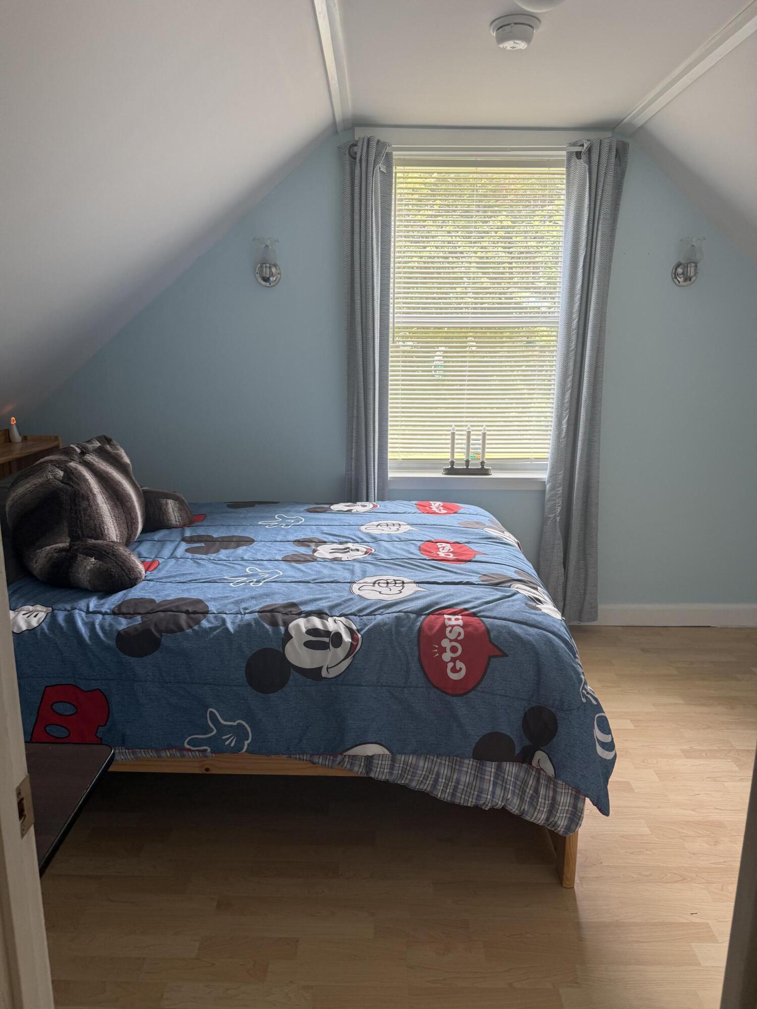 main property photo 28