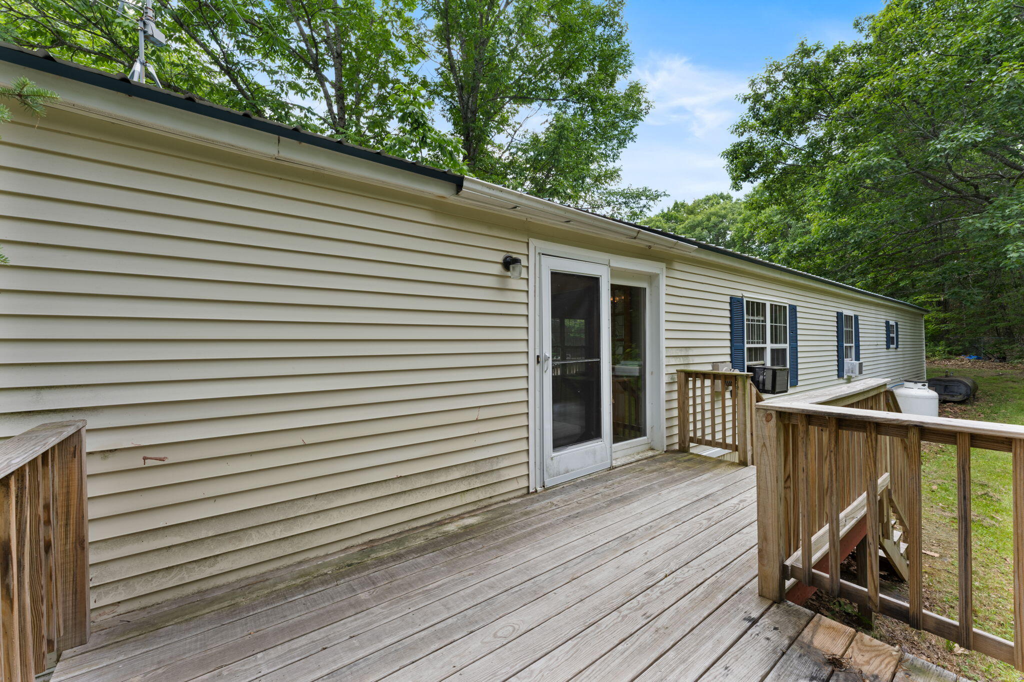 main property photo 32