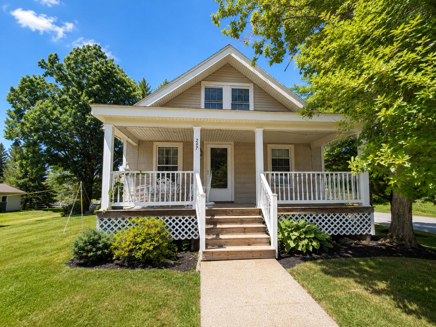 main property photo 16