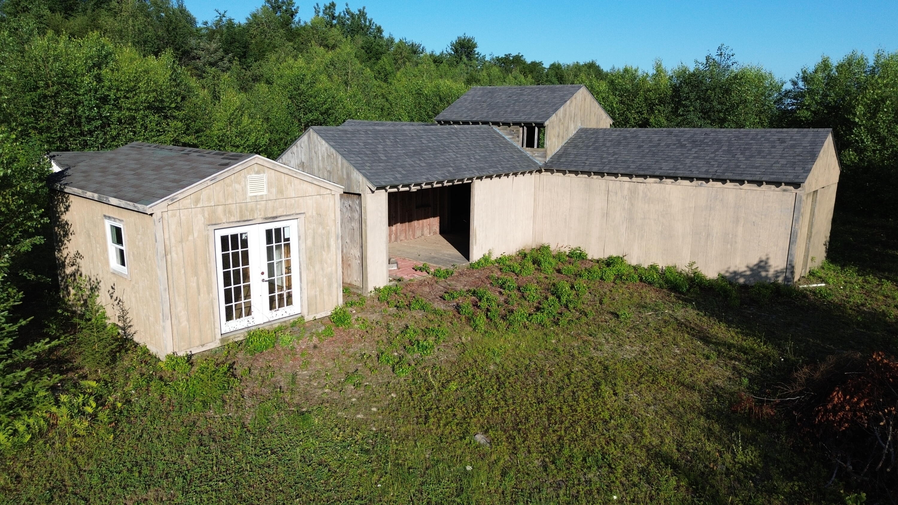 main property photo 6