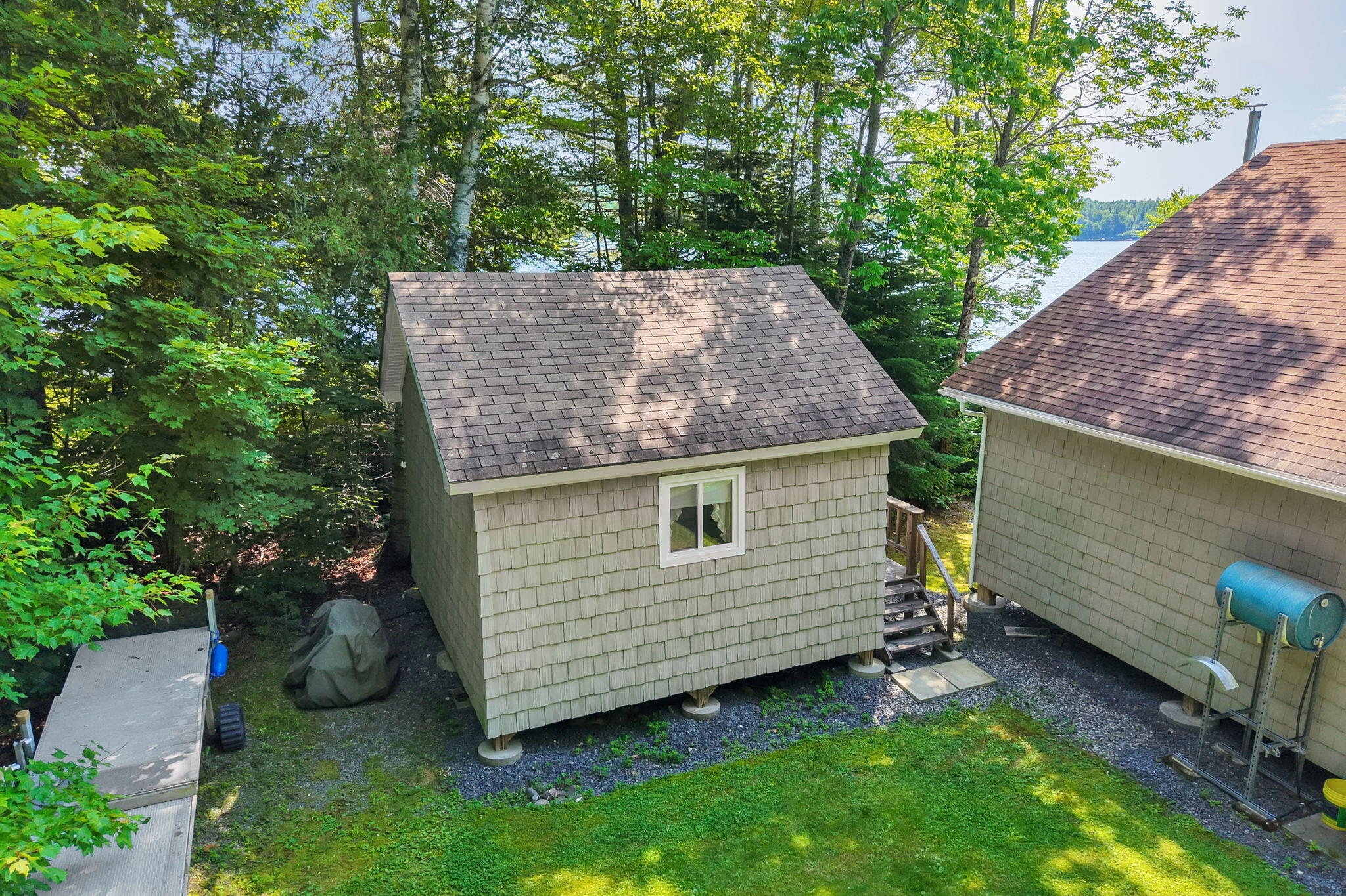 main property photo 41