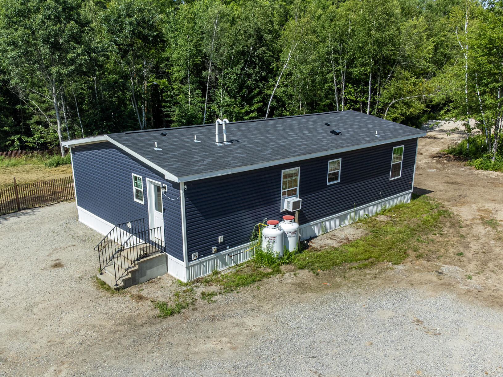 main property photo 25