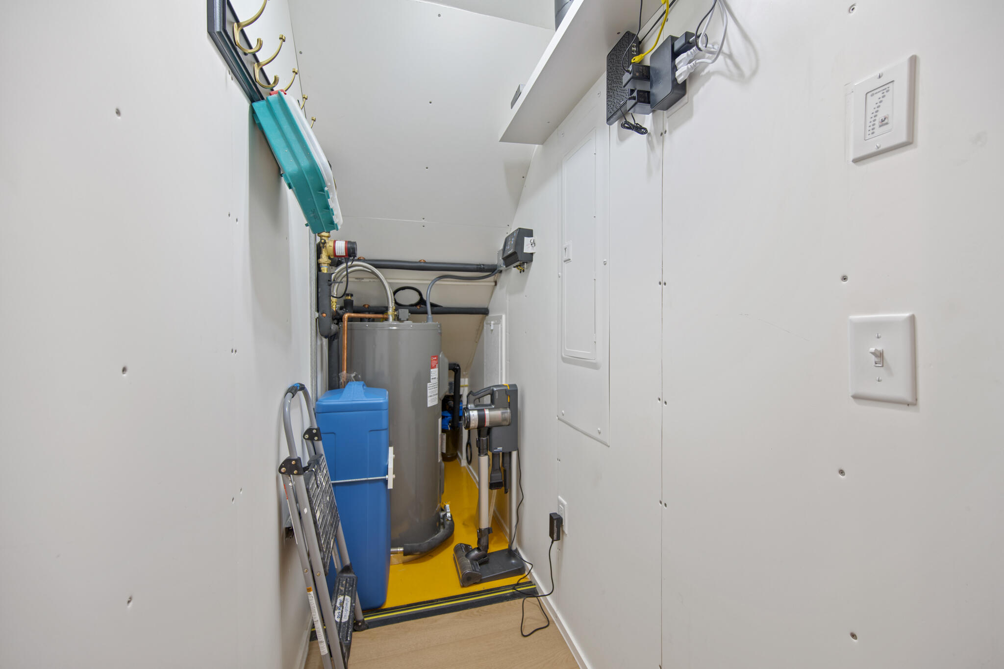 main property photo 15