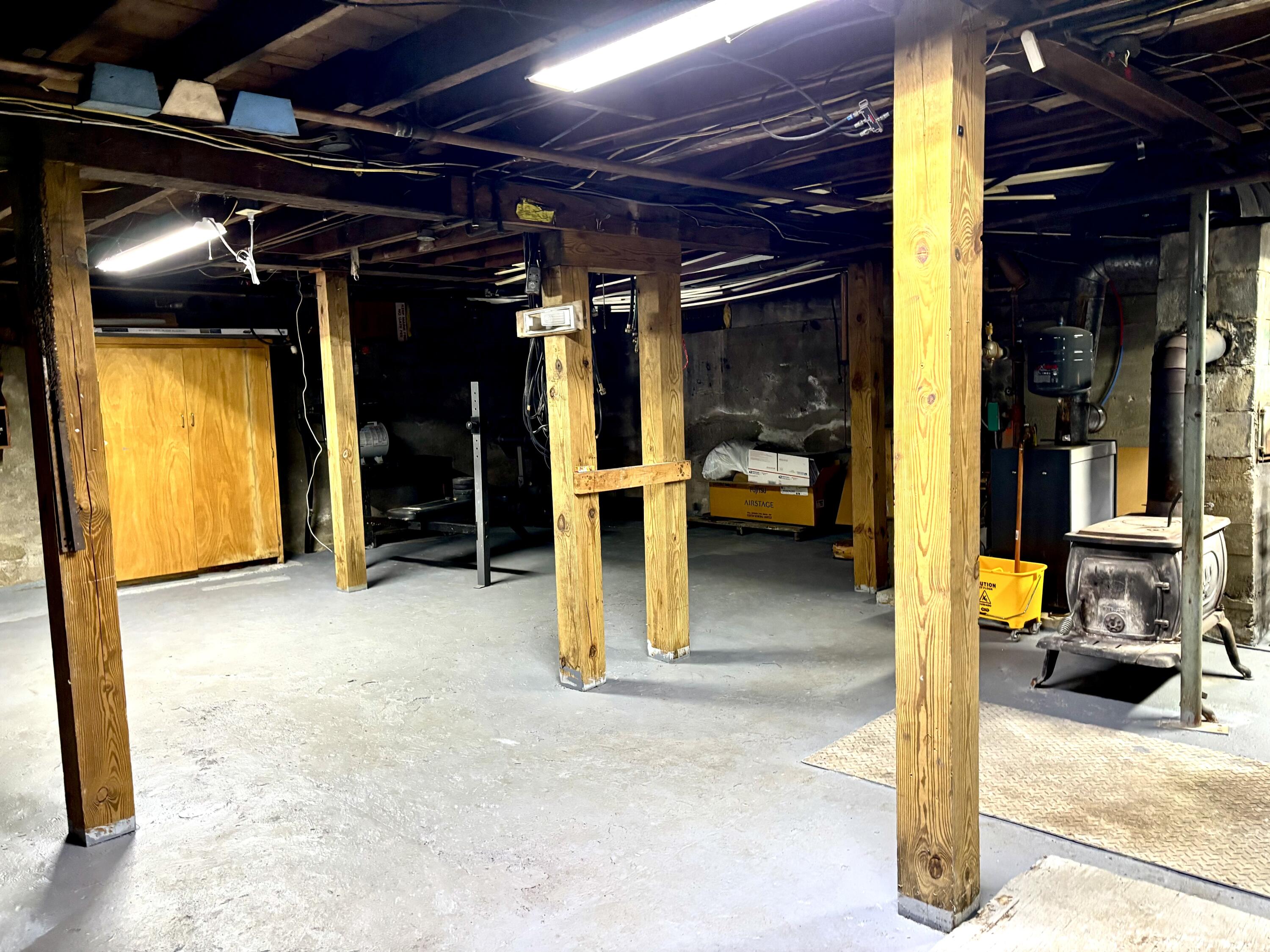 main property photo 23