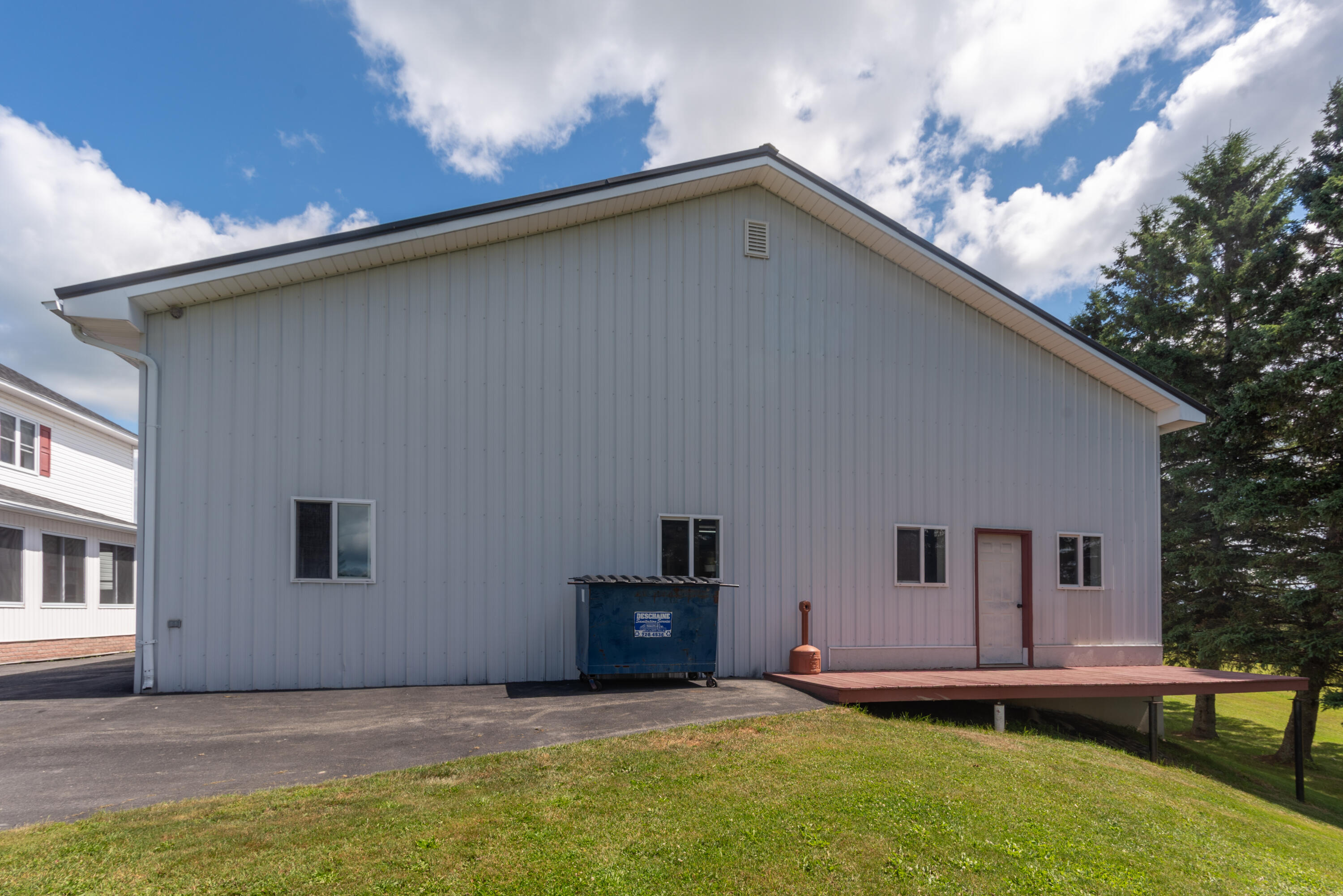 main property photo 41