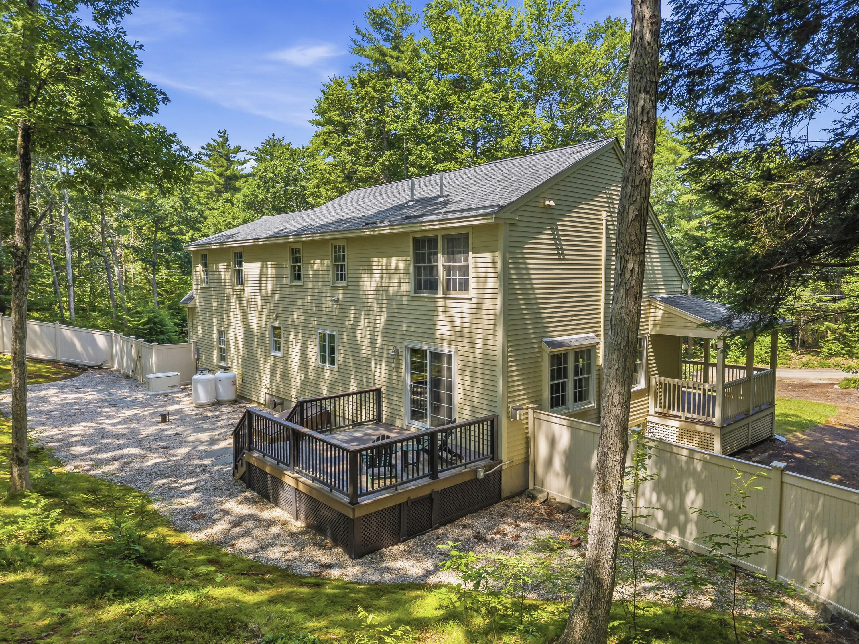 main property photo 50