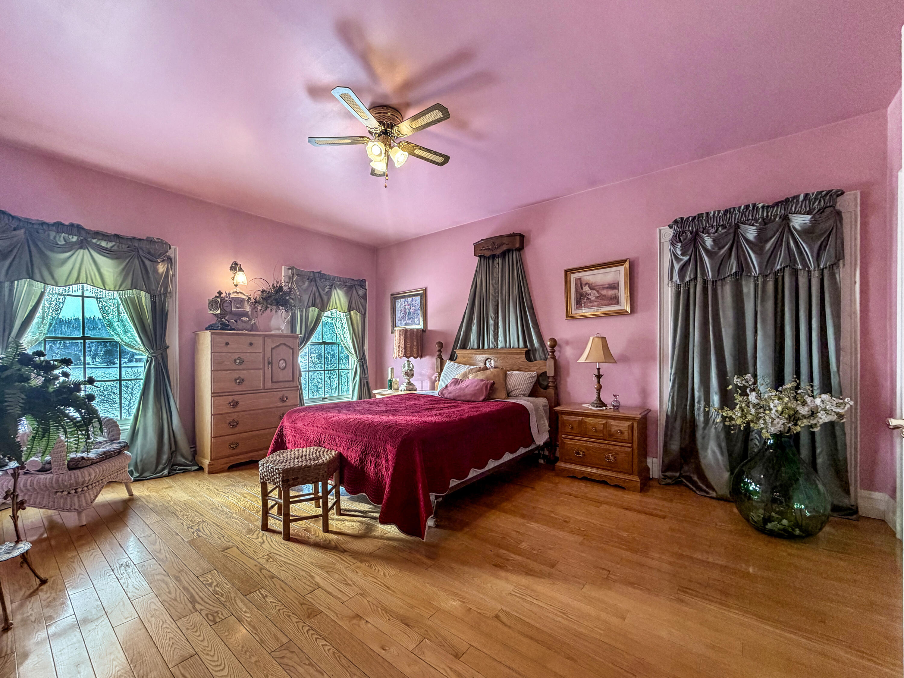 main property photo 30