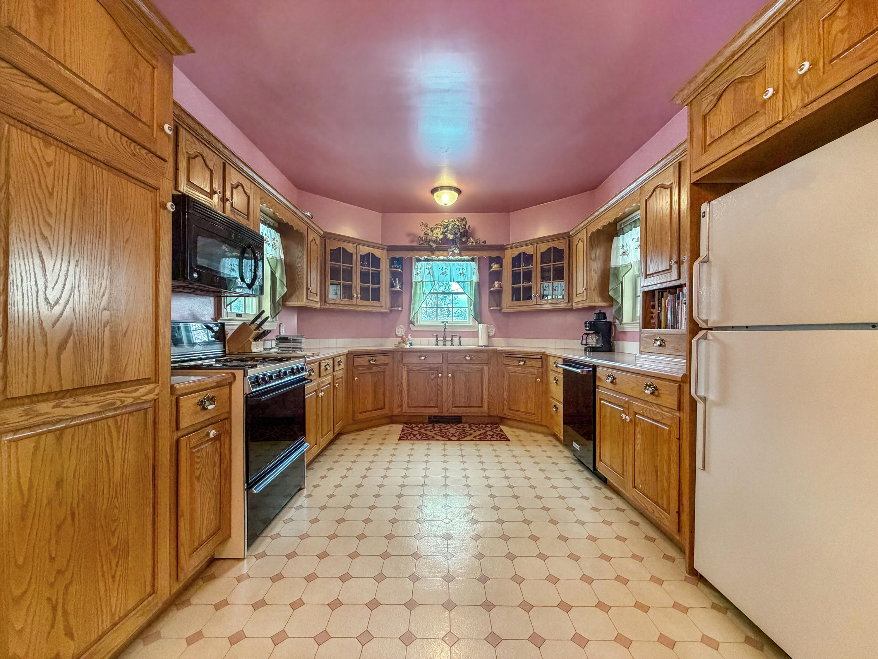 main property photo 45