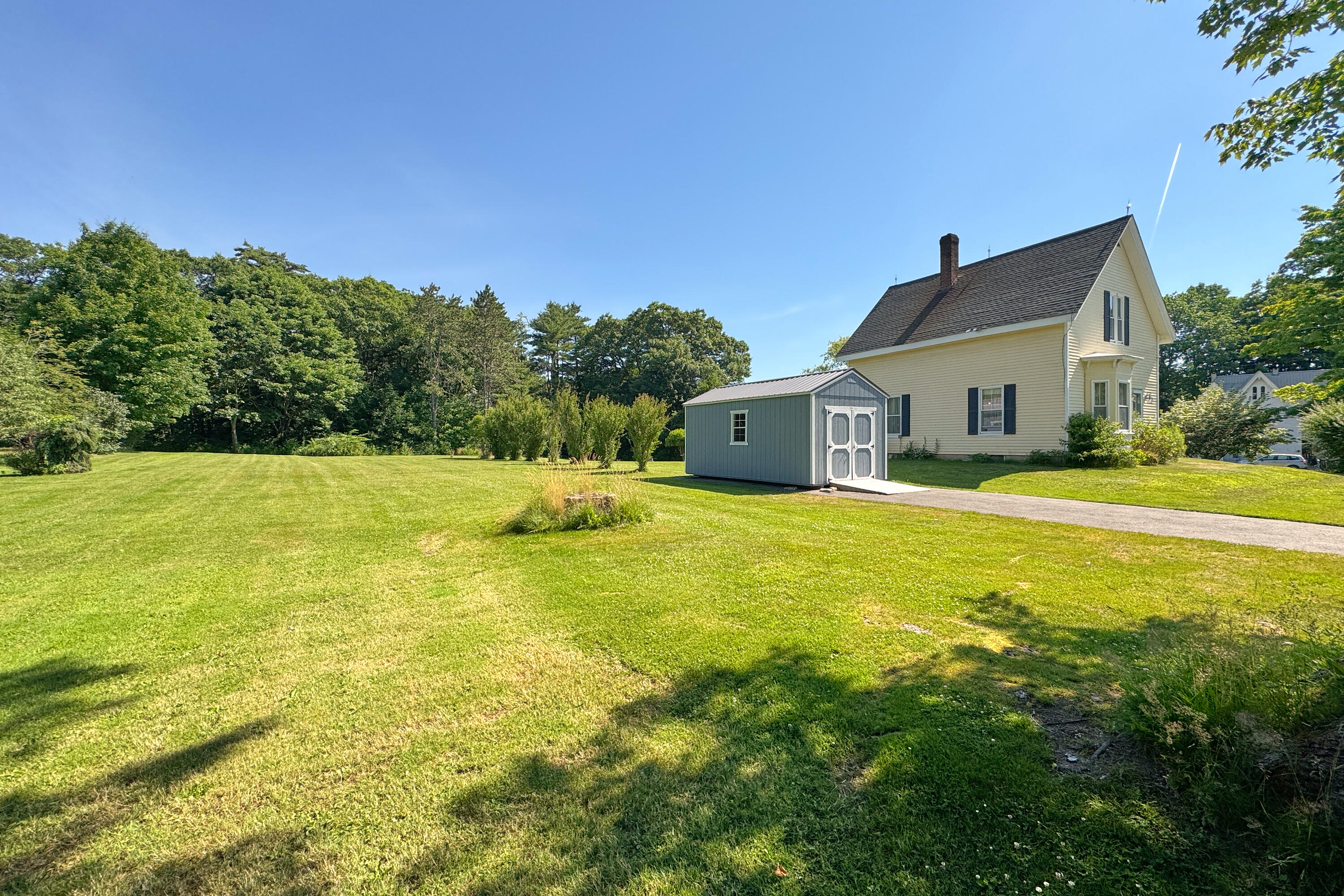 main property photo 36
