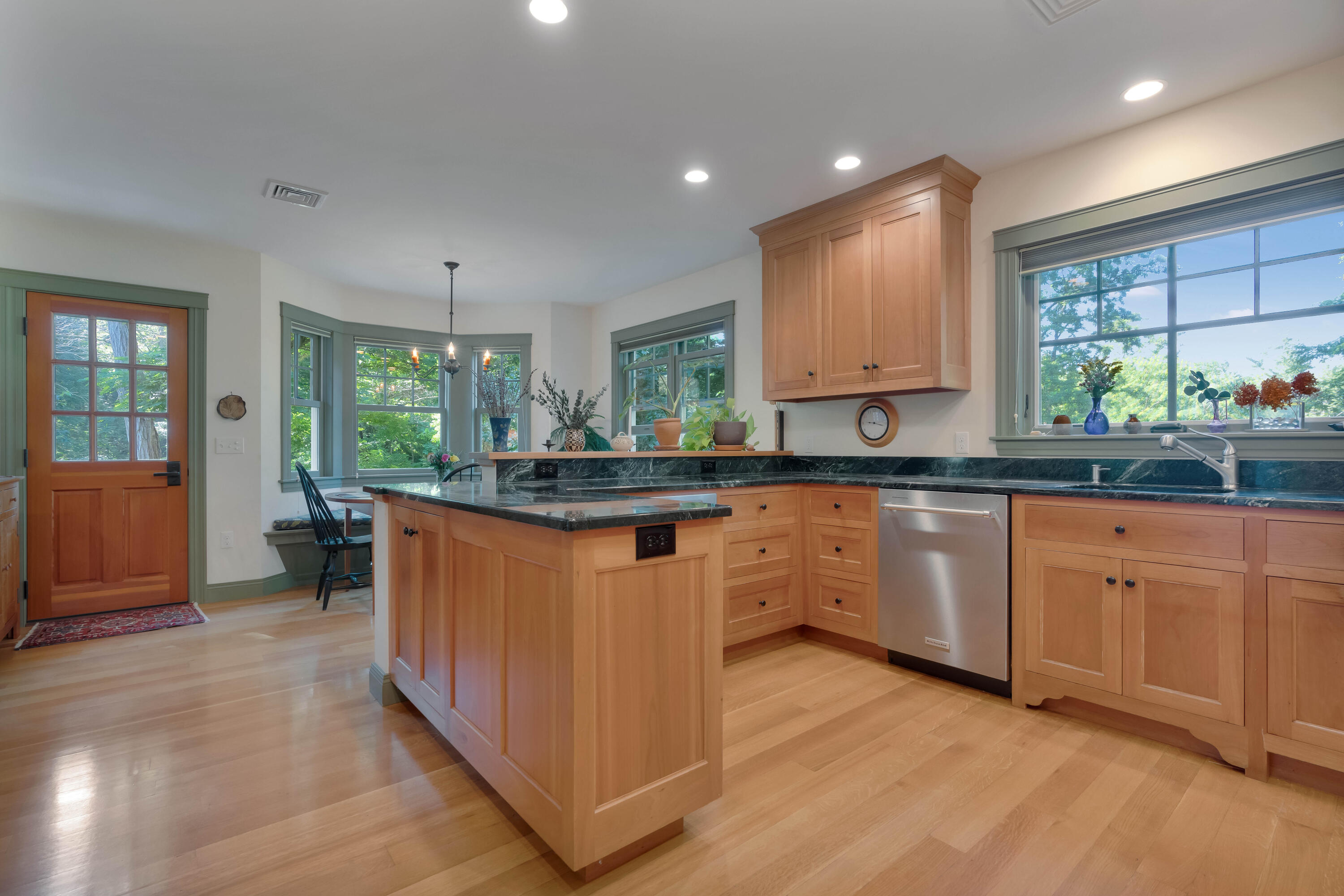 main property photo 14