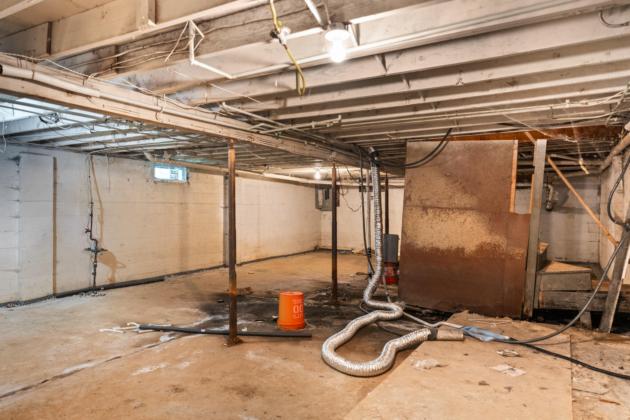 main property photo 35