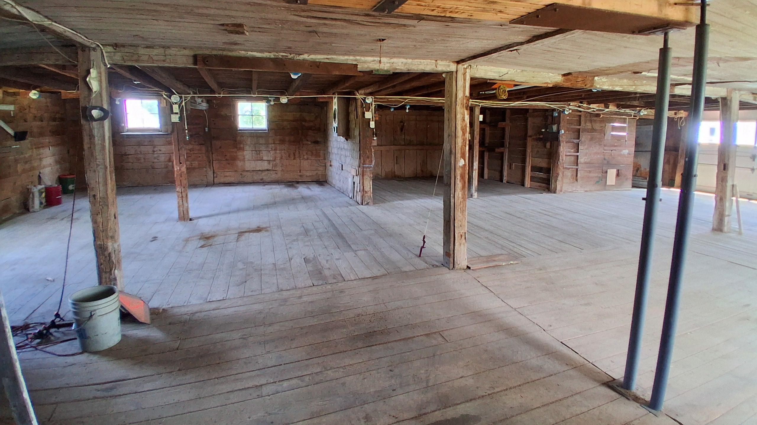 main property photo 51