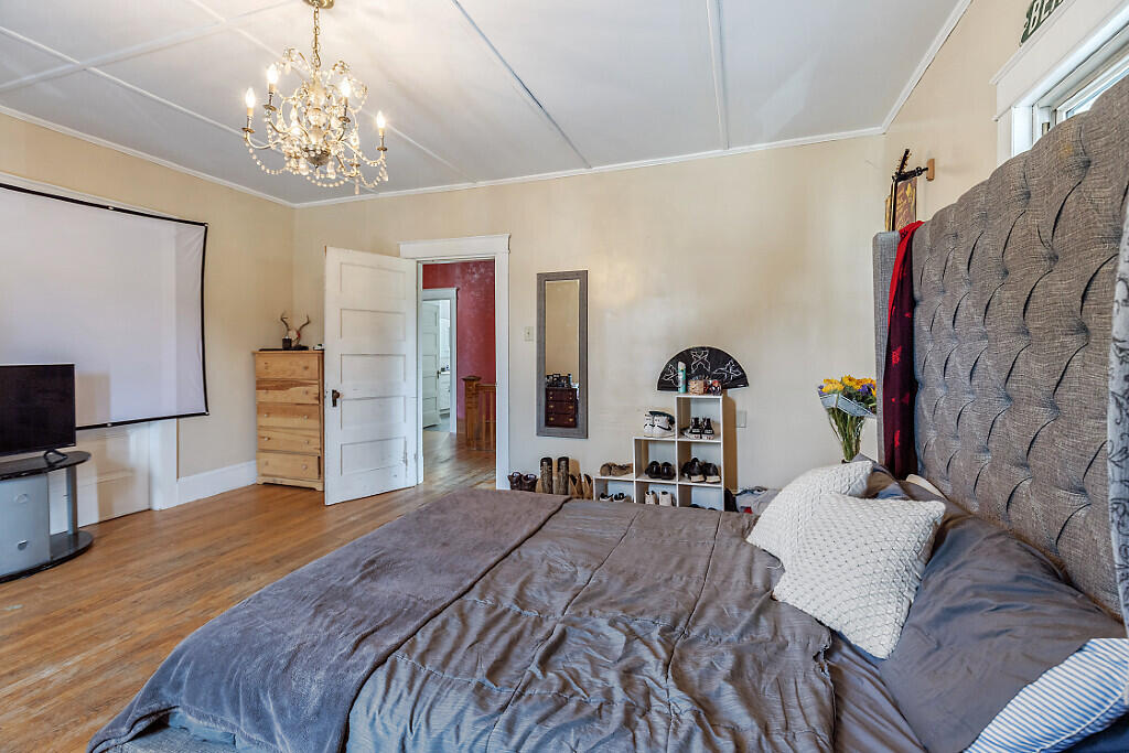main property photo 46