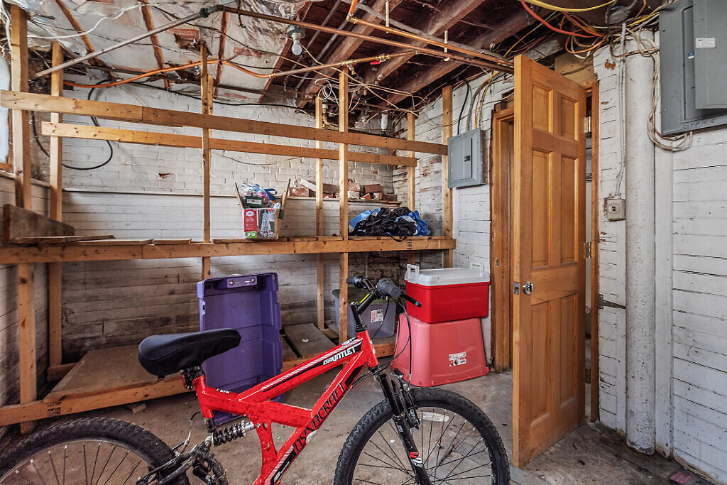 main property photo 63