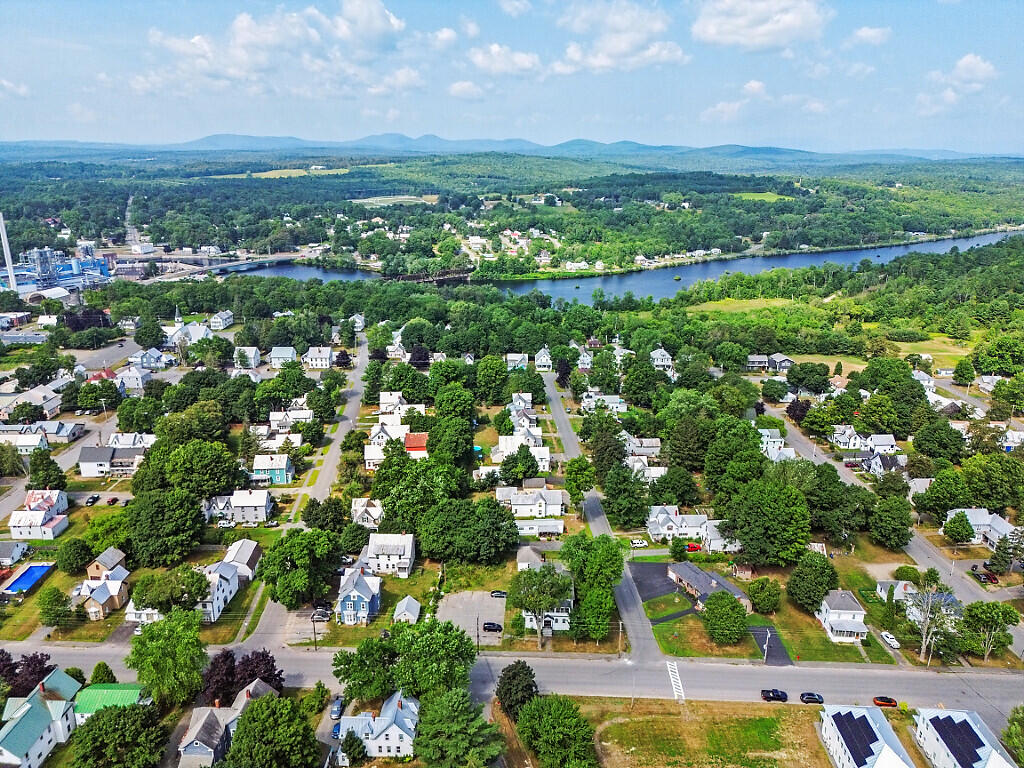 main property photo 68