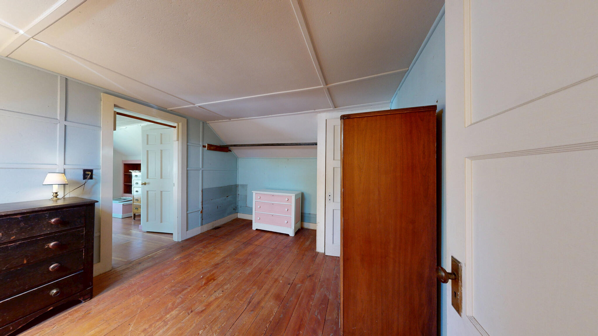 main property photo 36