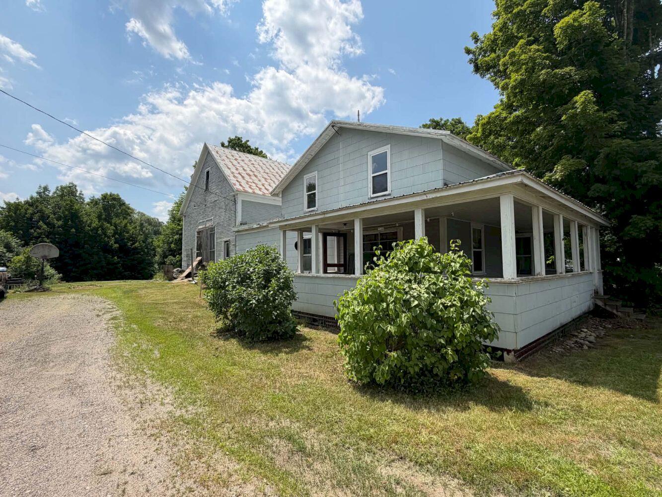 main property photo 41