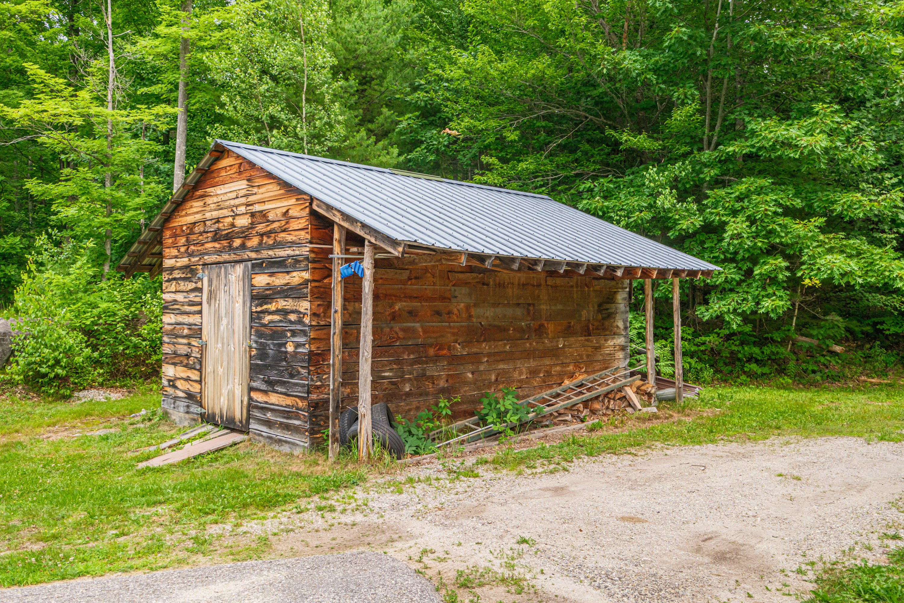 main property photo 32