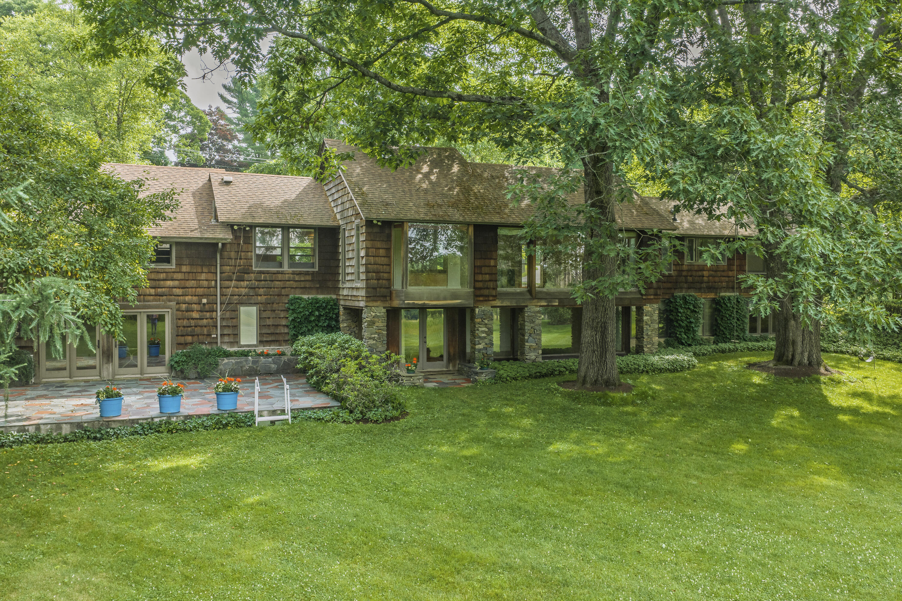 main property photo 76