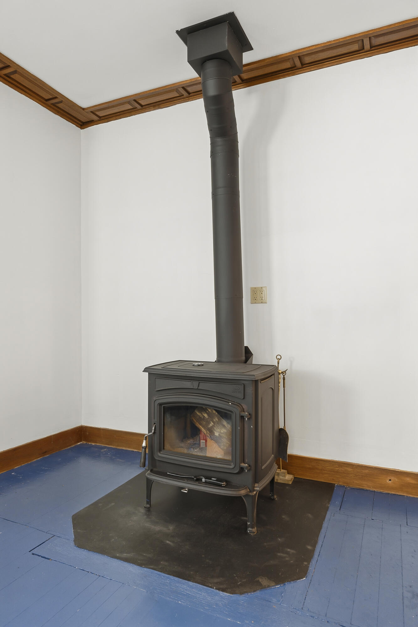 main property photo 16