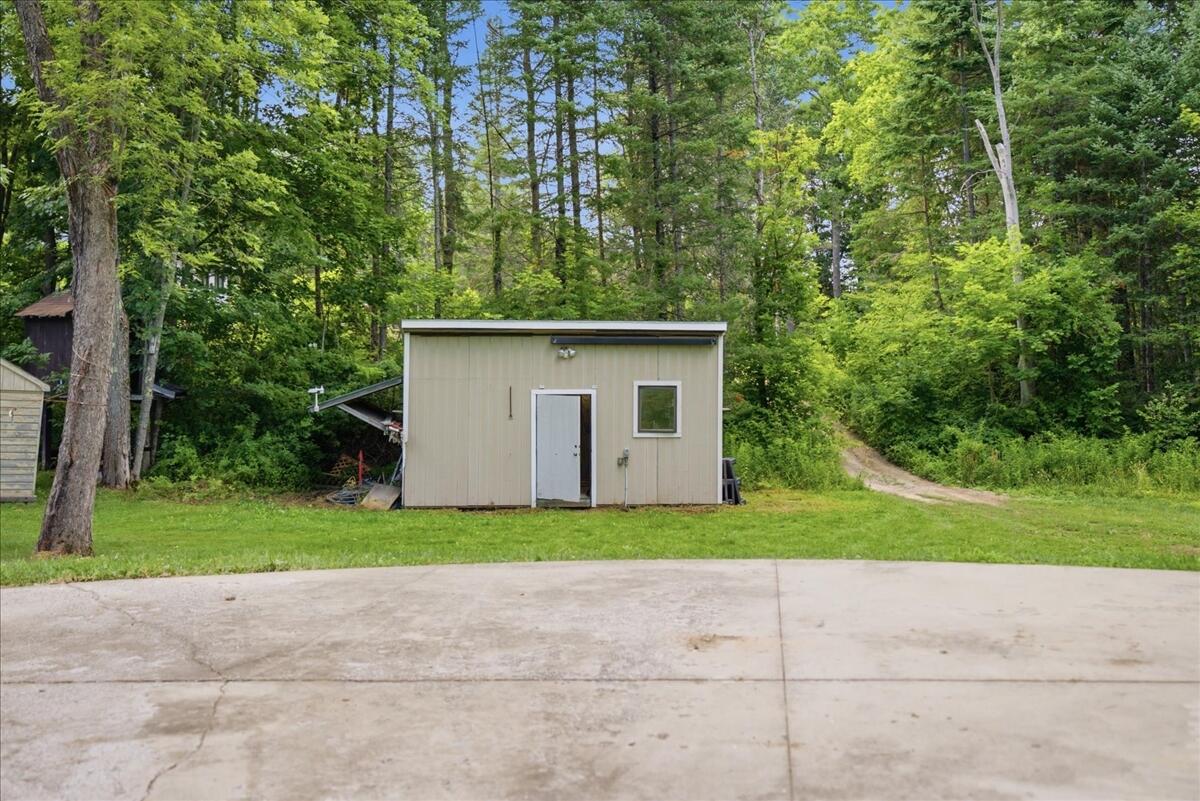 main property photo 9