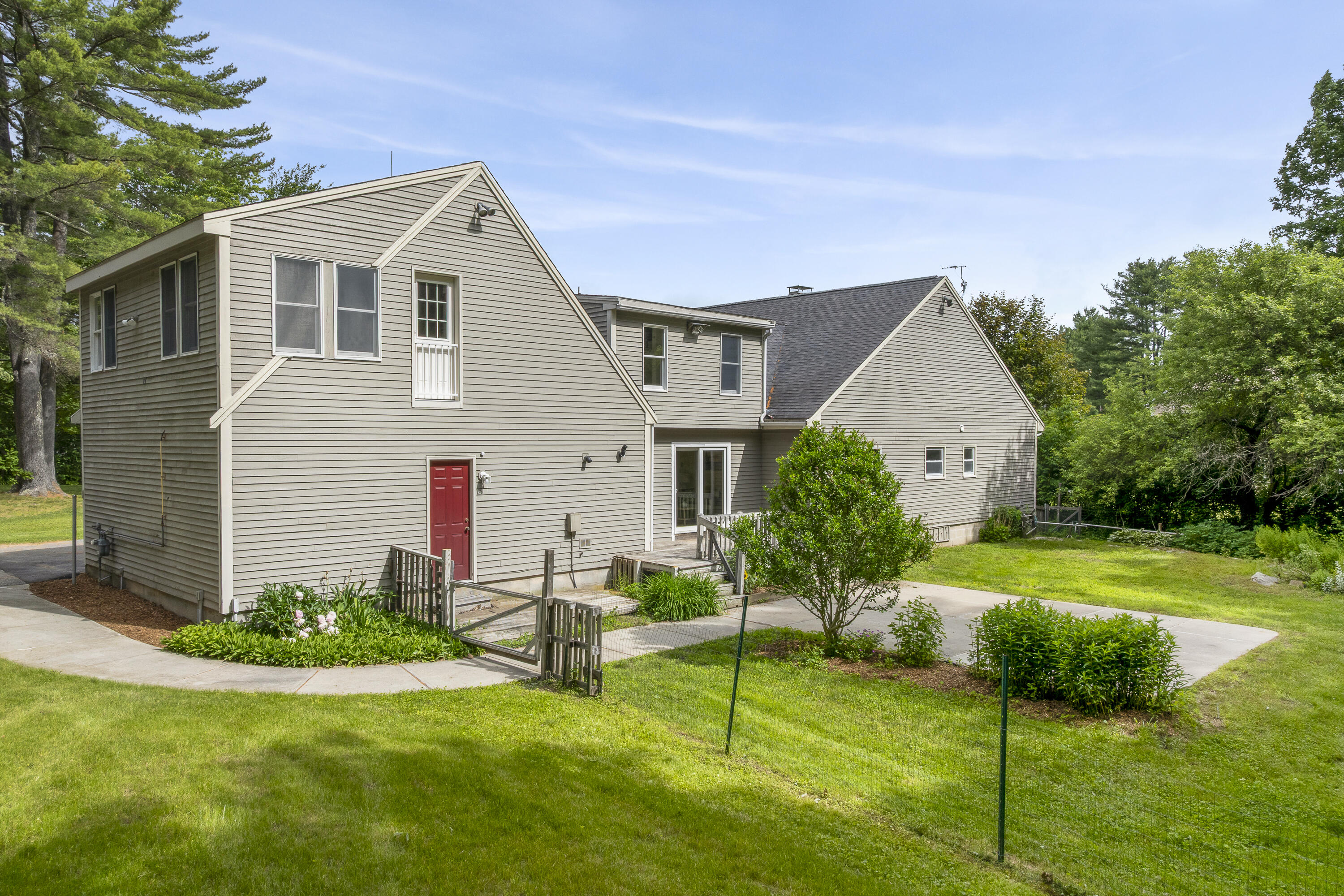 main property photo 42