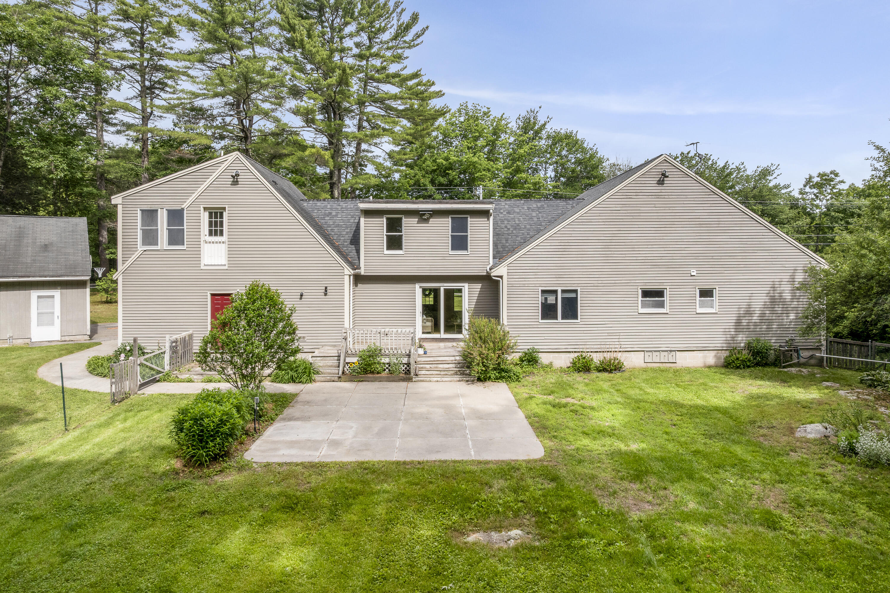 main property photo 43