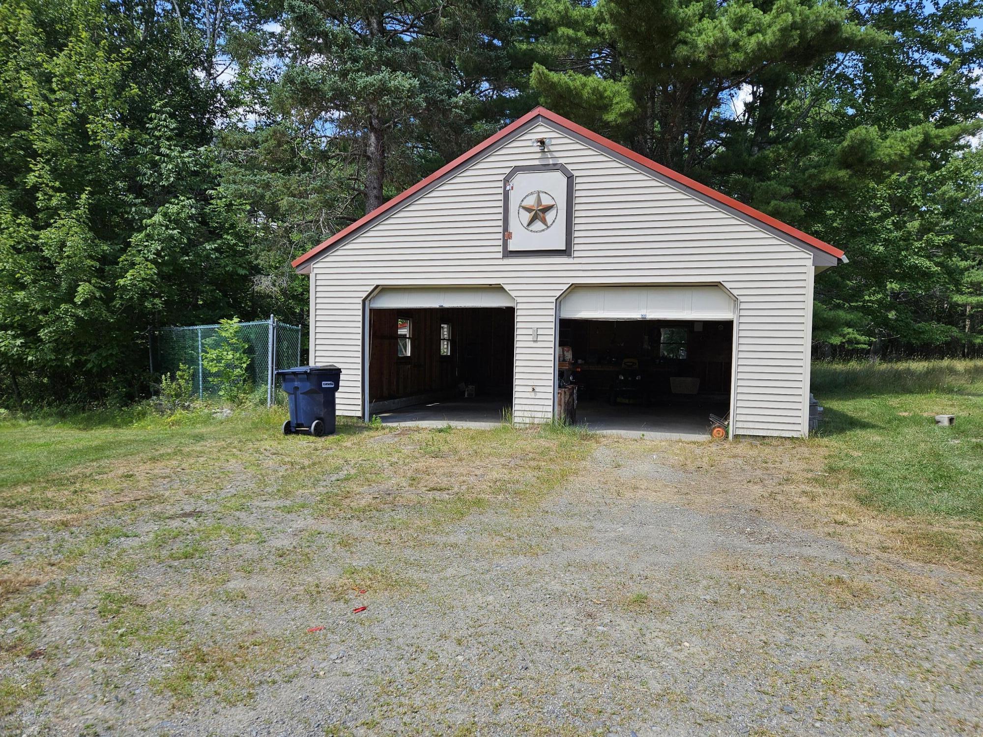 main property photo 67