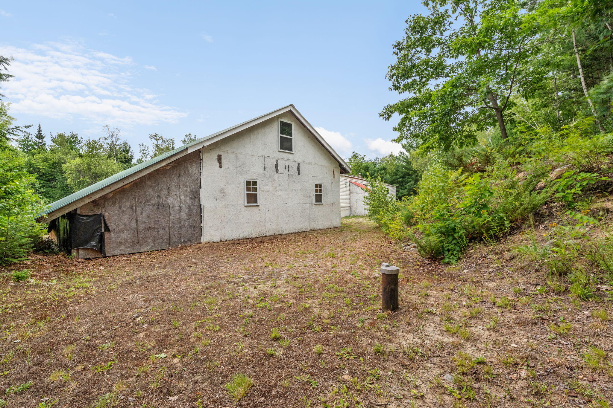 main property photo 34
