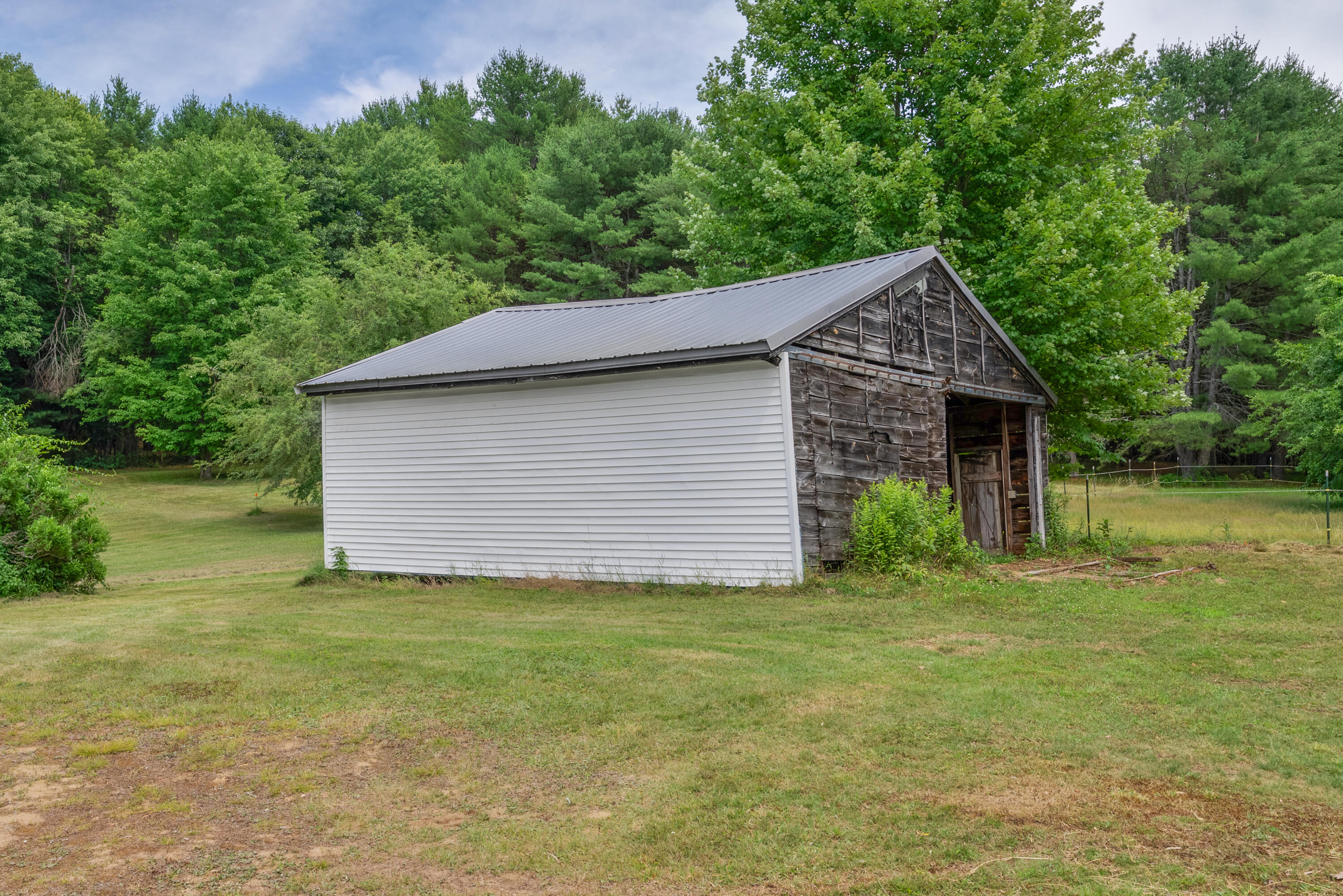 main property photo 57
