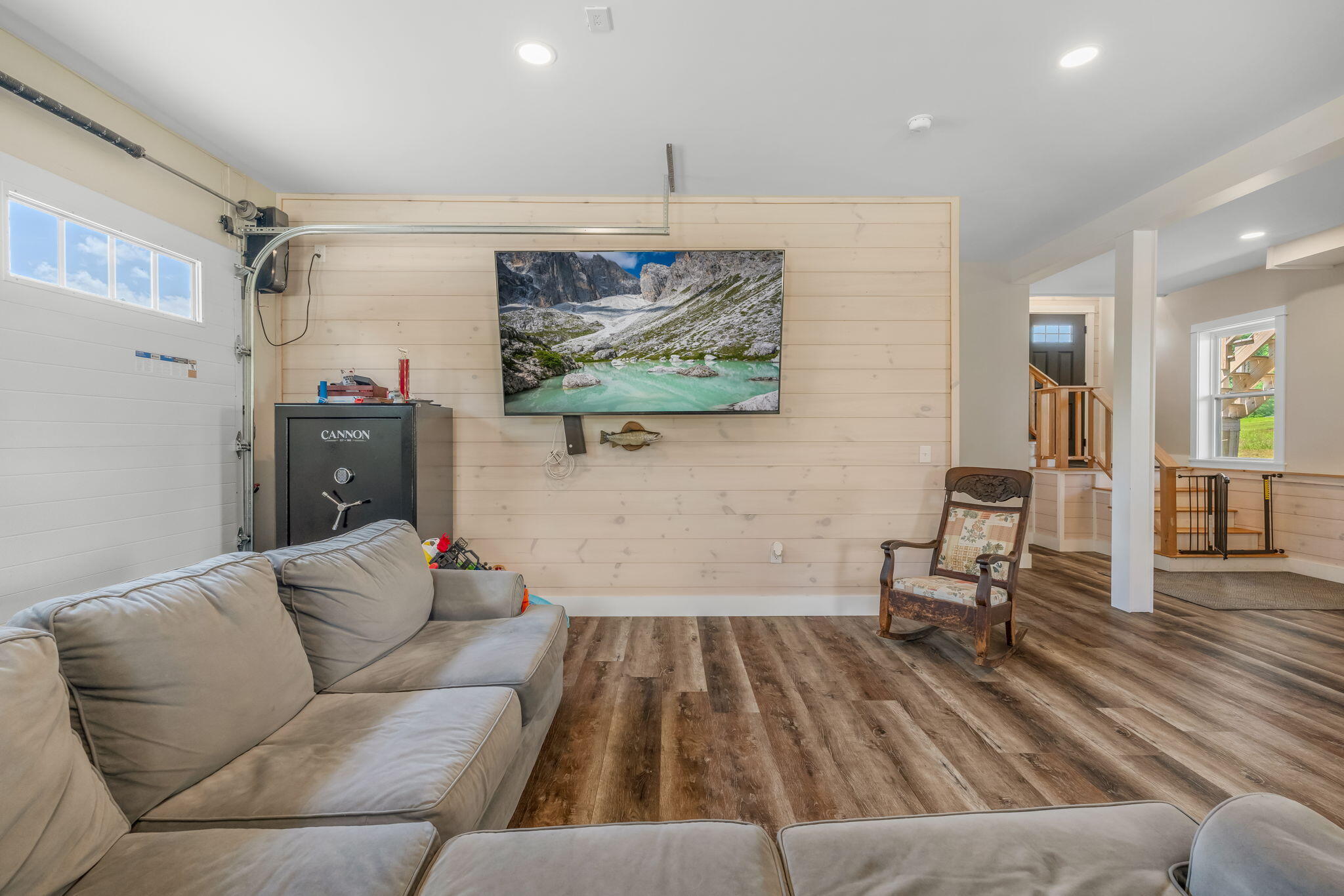 main property photo 37