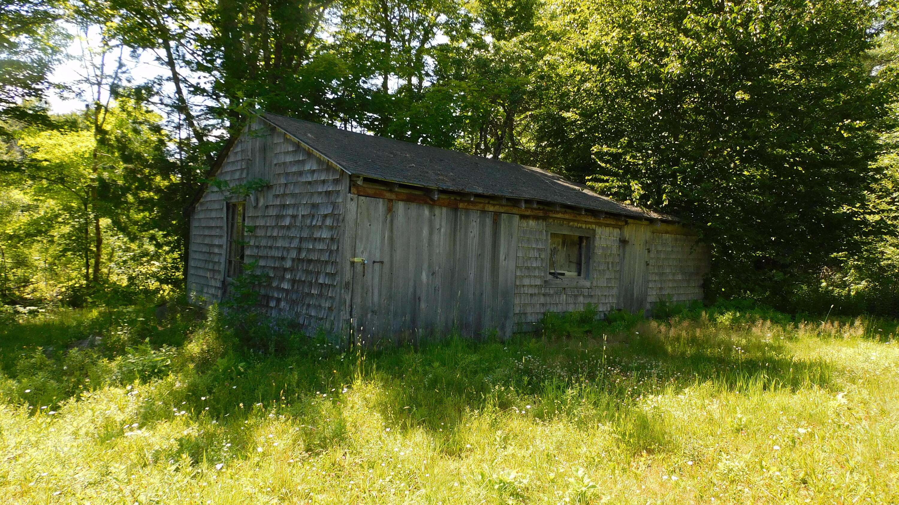 main property photo 18