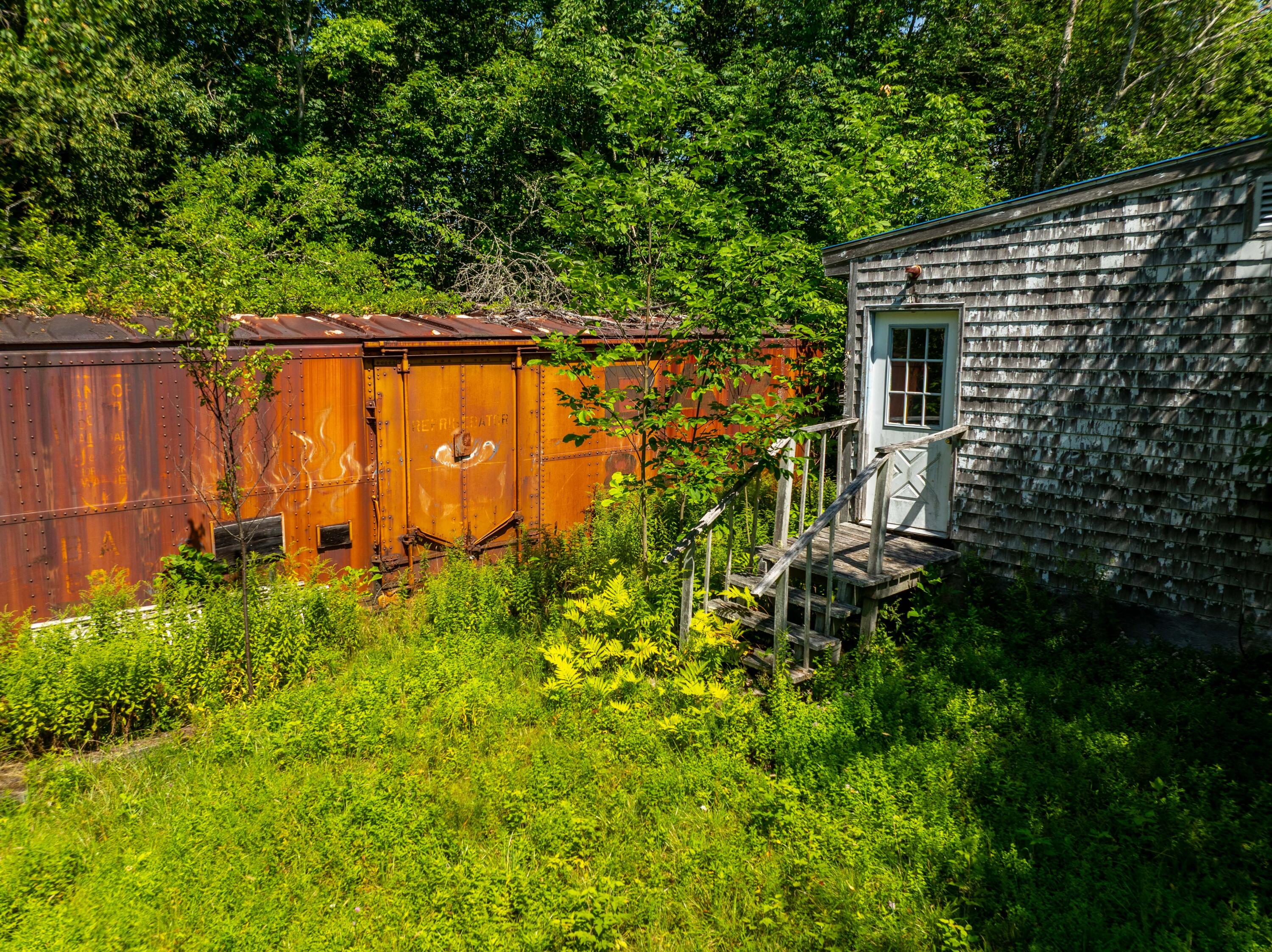 main property photo 34
