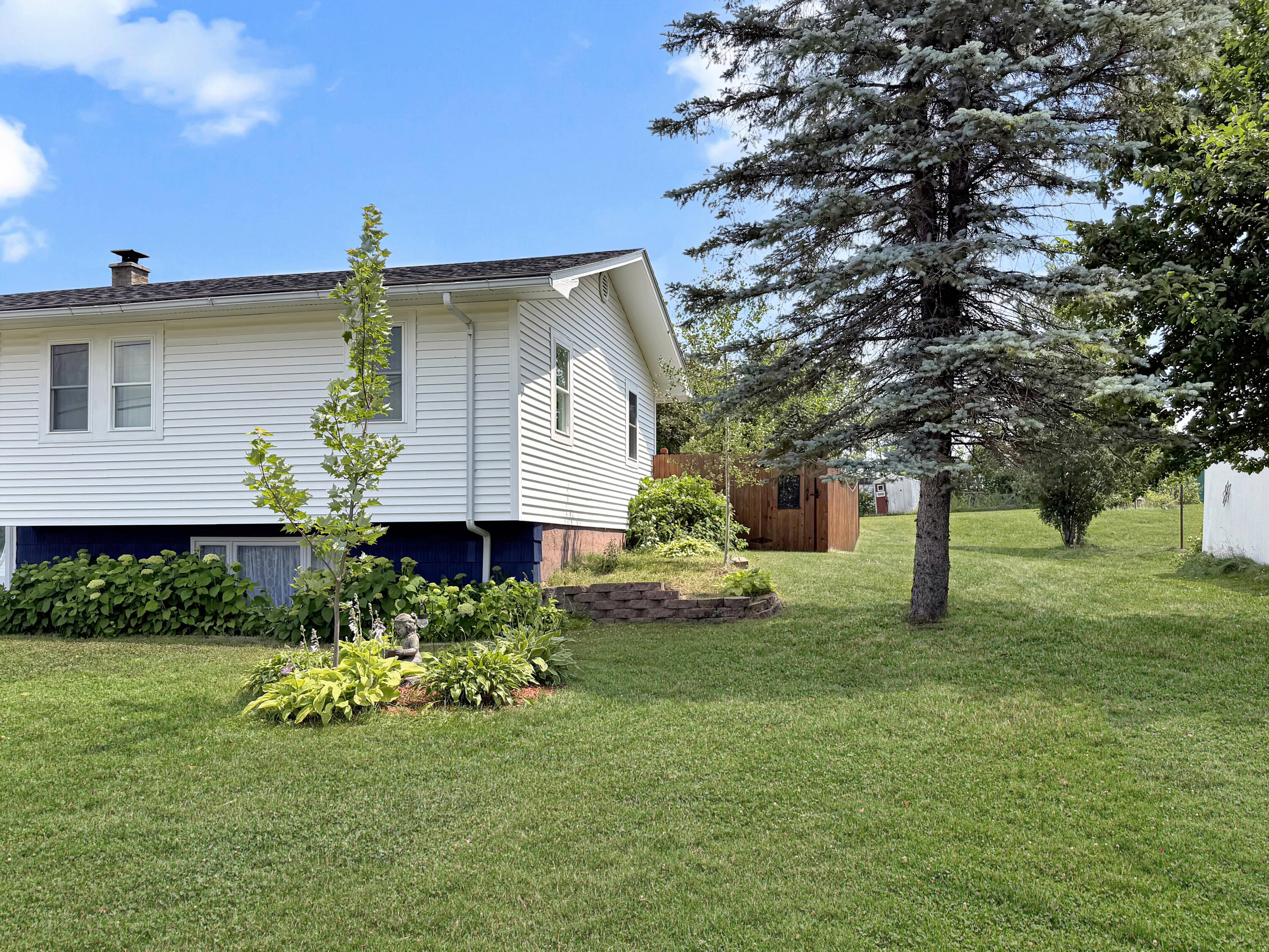 main property photo 76