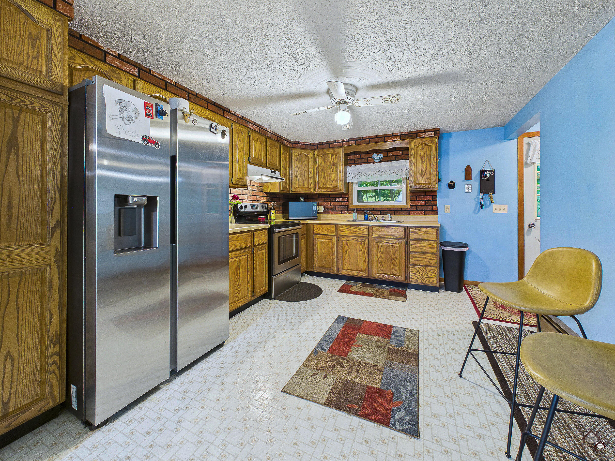 main property photo 9