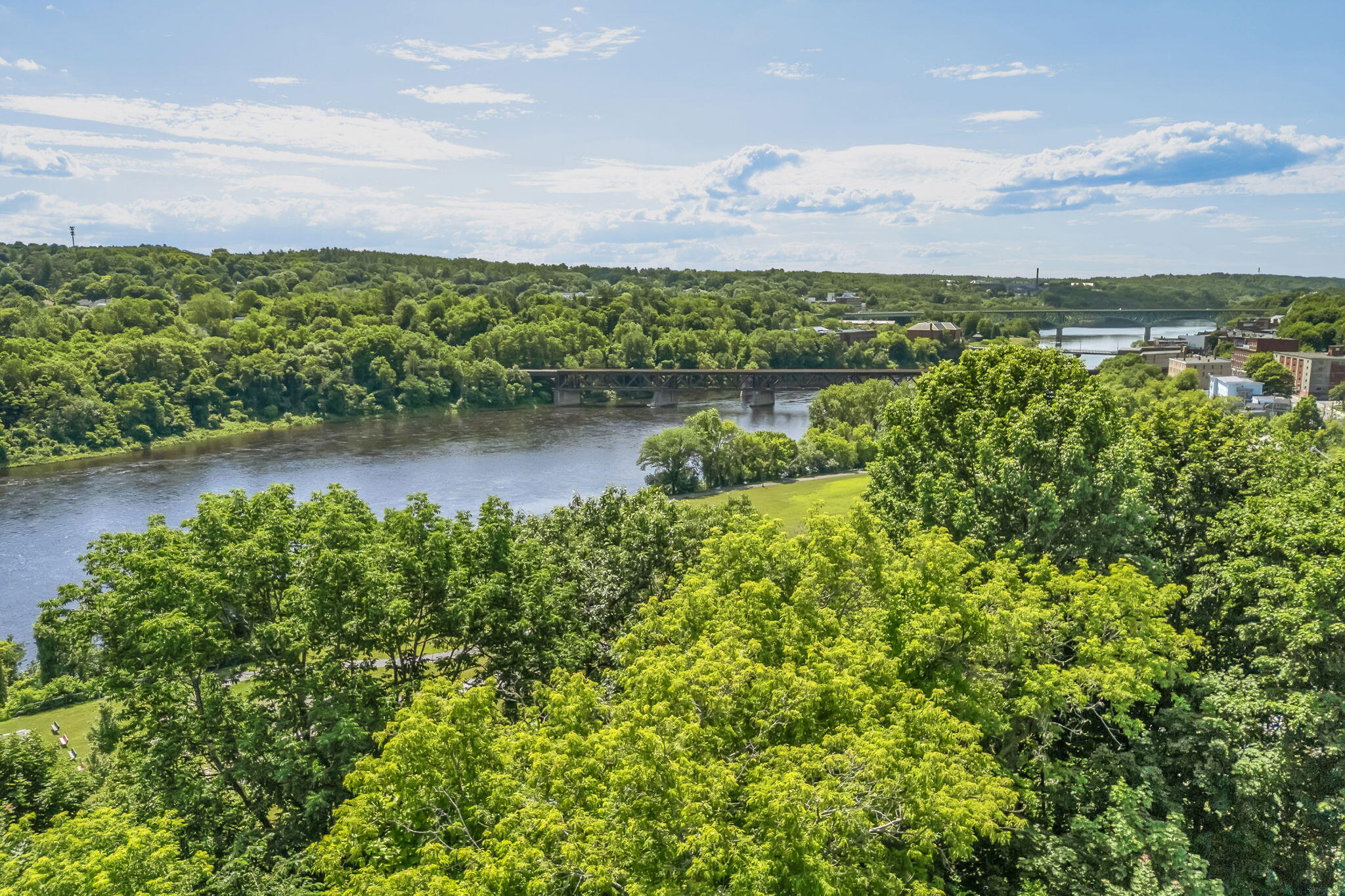 main property photo 11