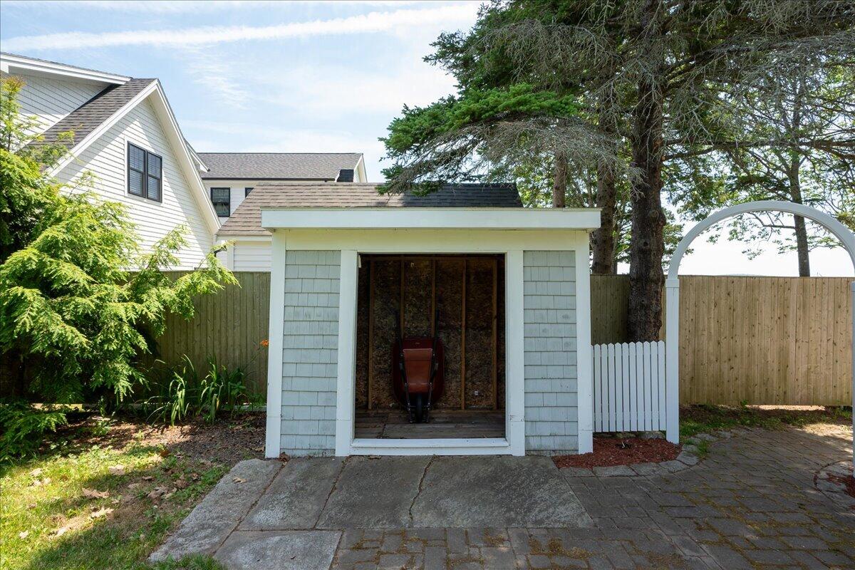 main property photo 79