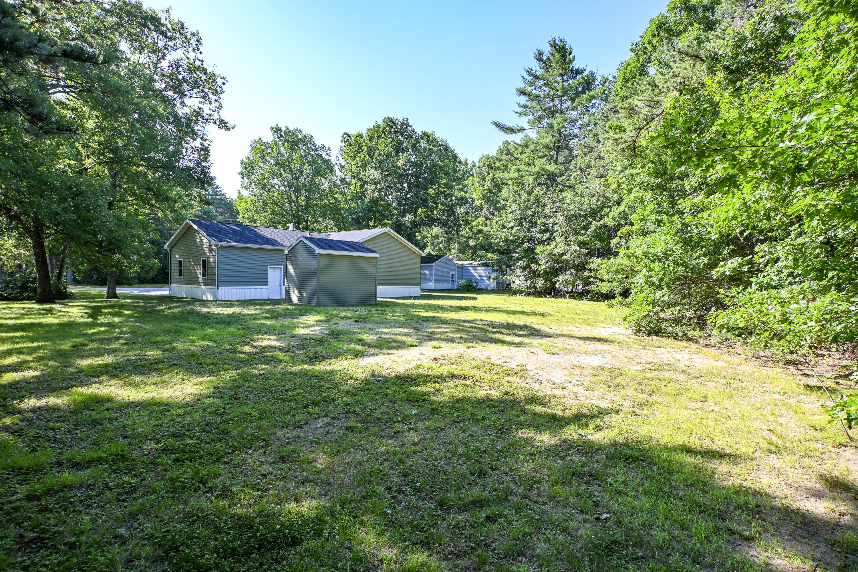 main property photo 31