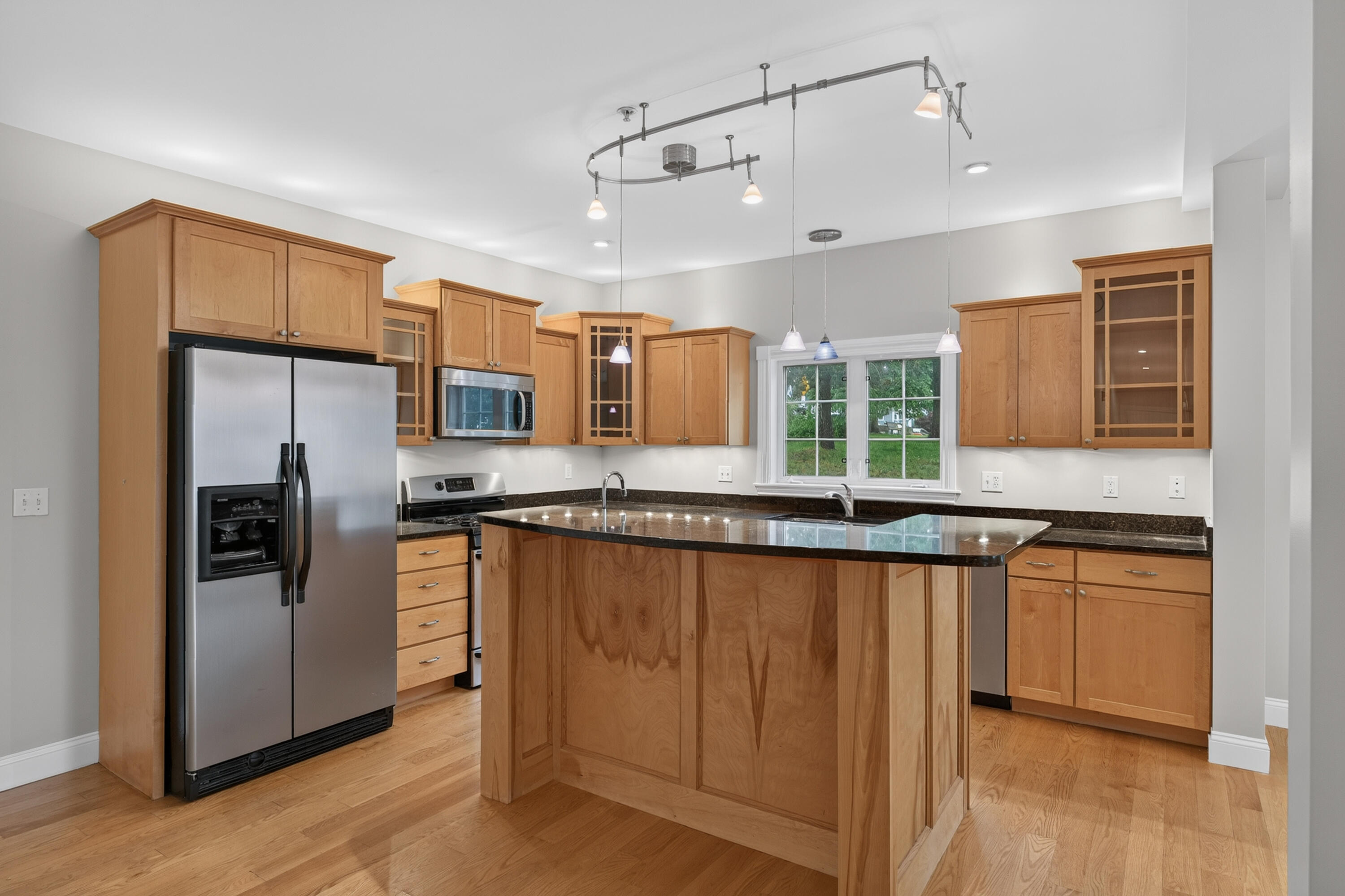 main property photo 12