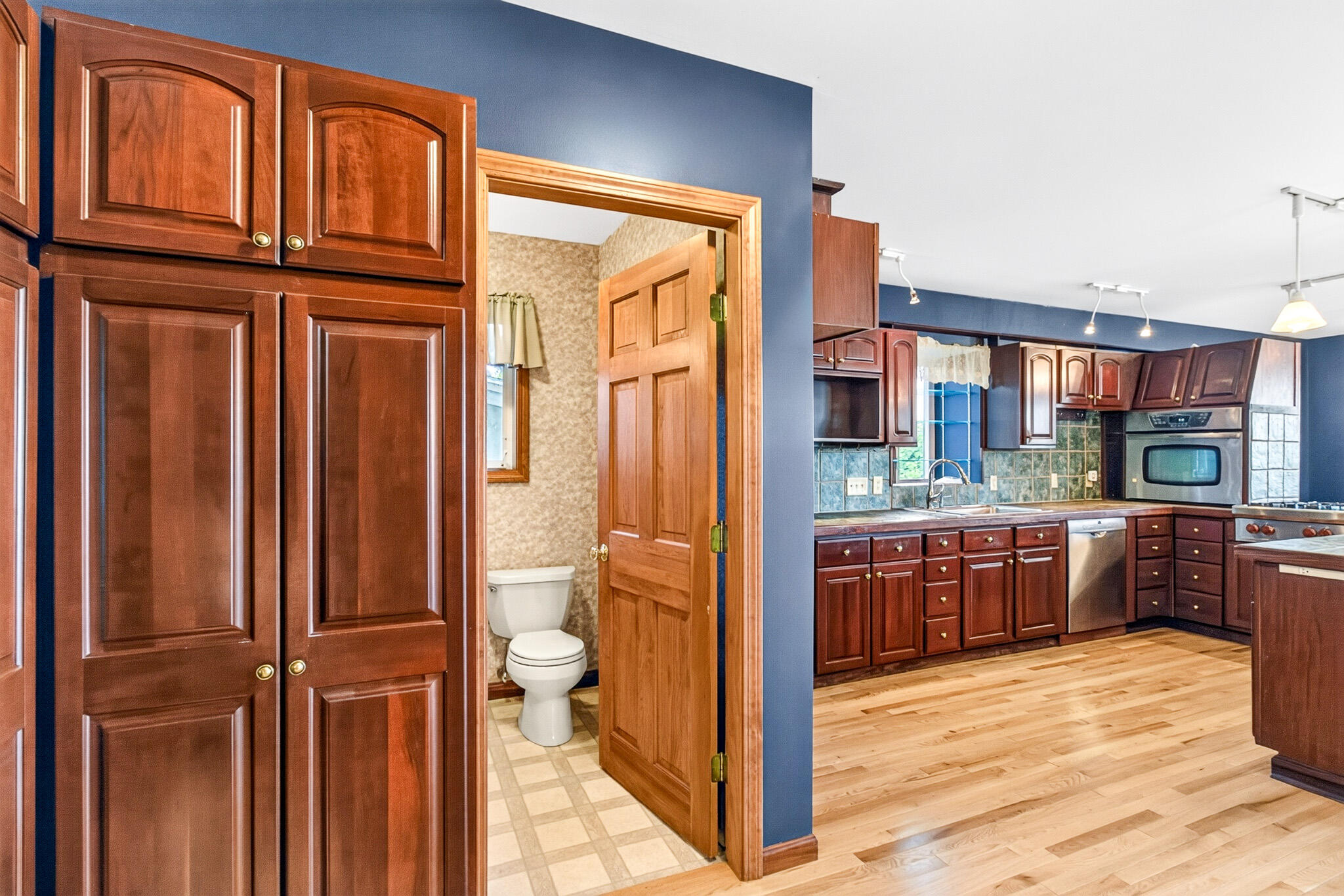 main property photo 20