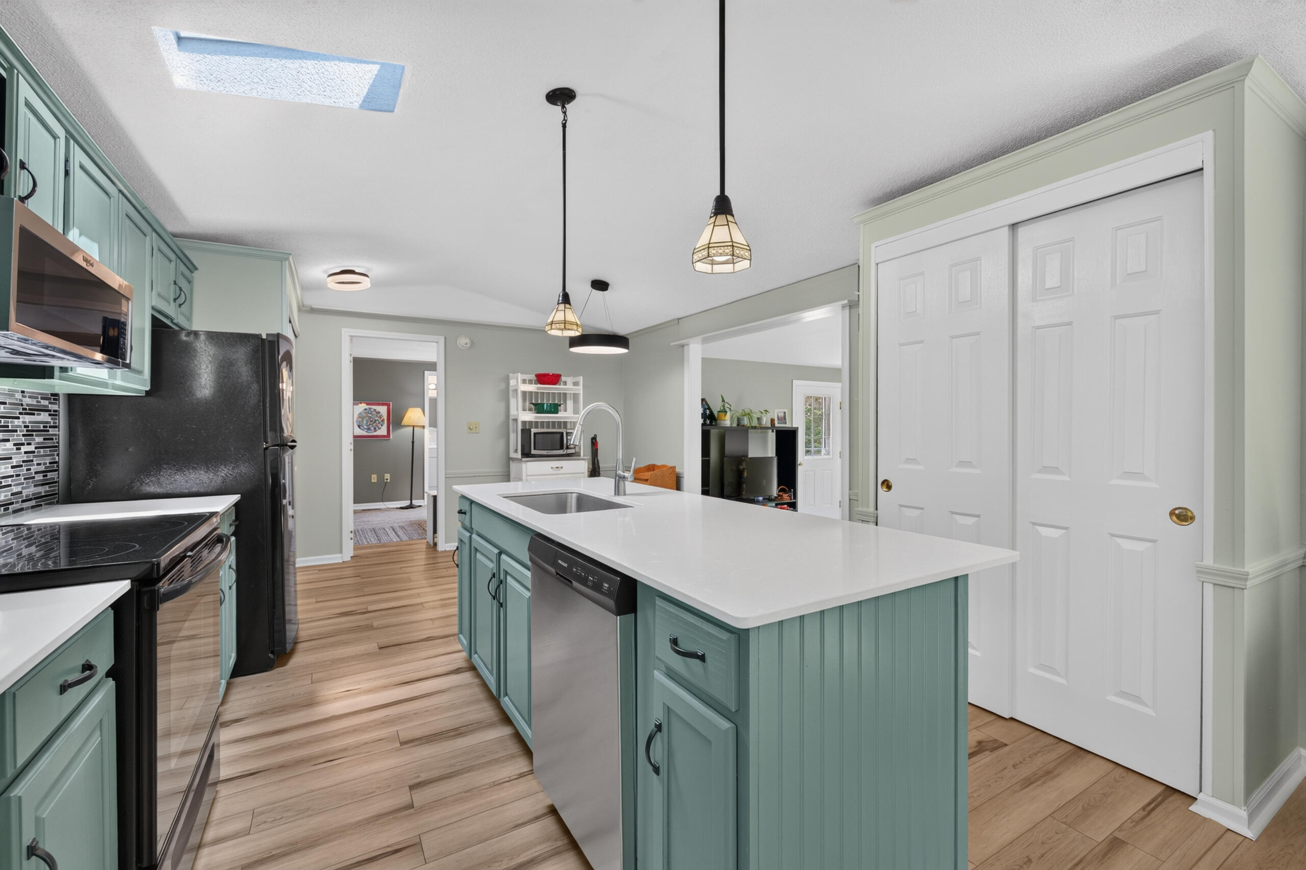 main property photo 45