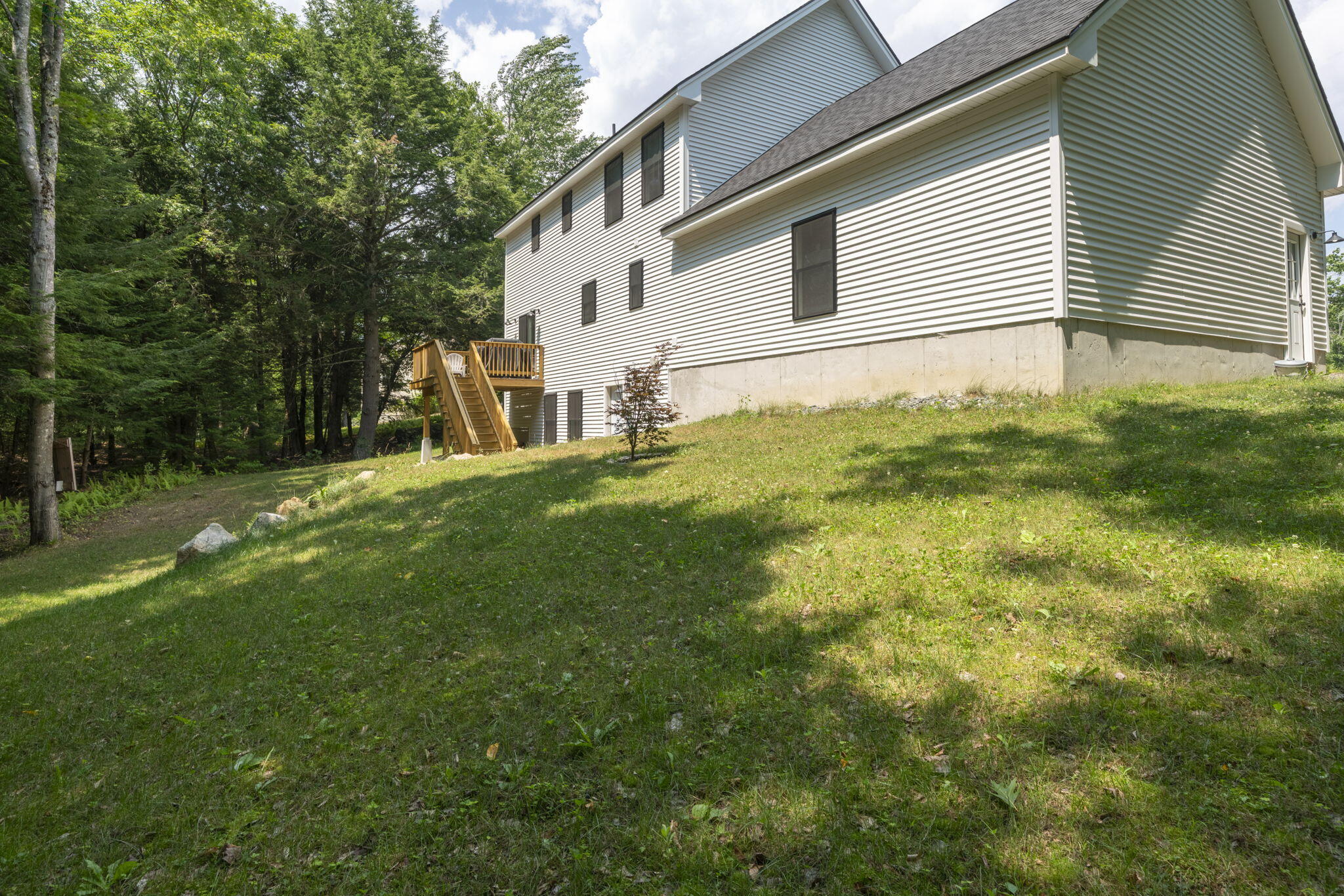 main property photo 40