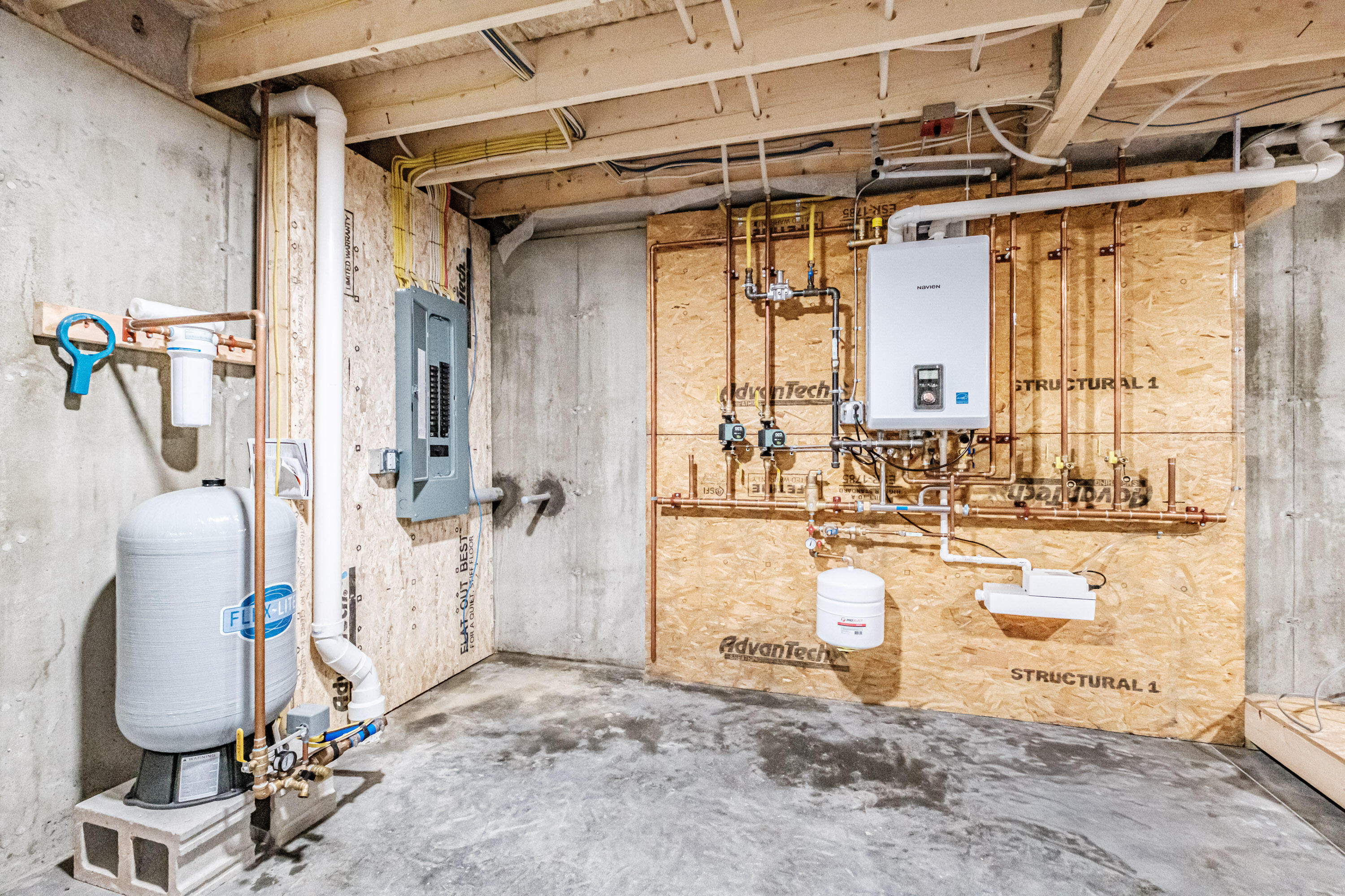 main property photo 31