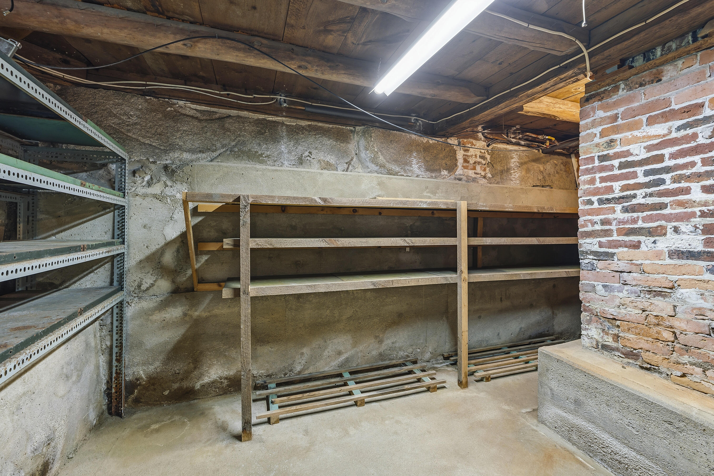 main property photo 44