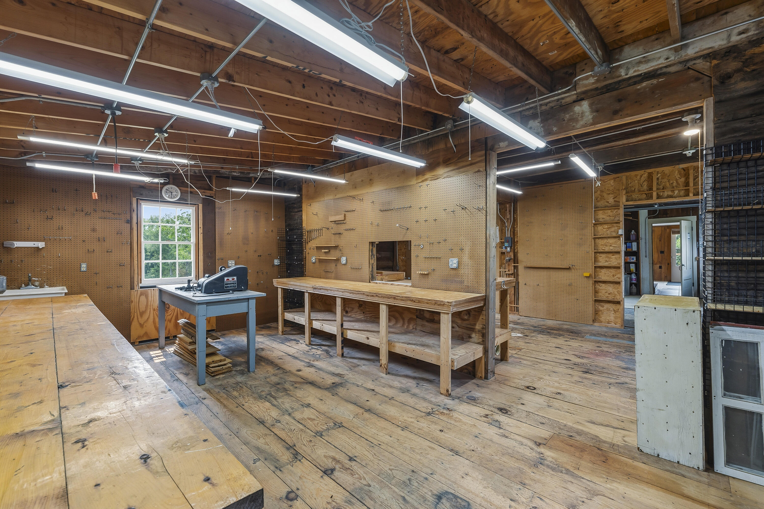main property photo 48