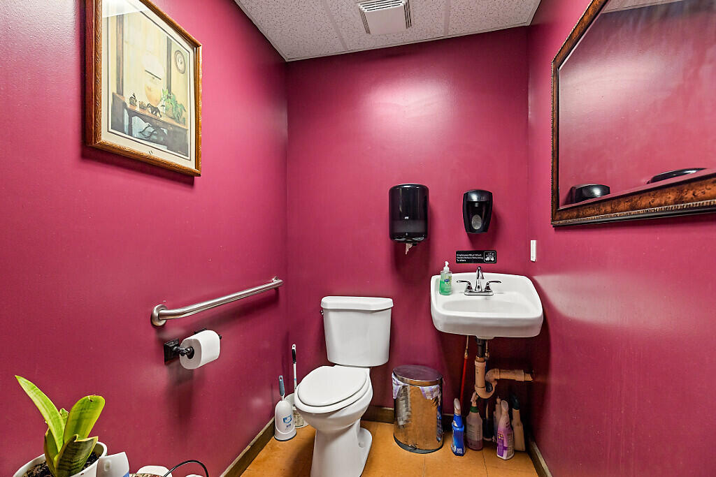 main property photo 12