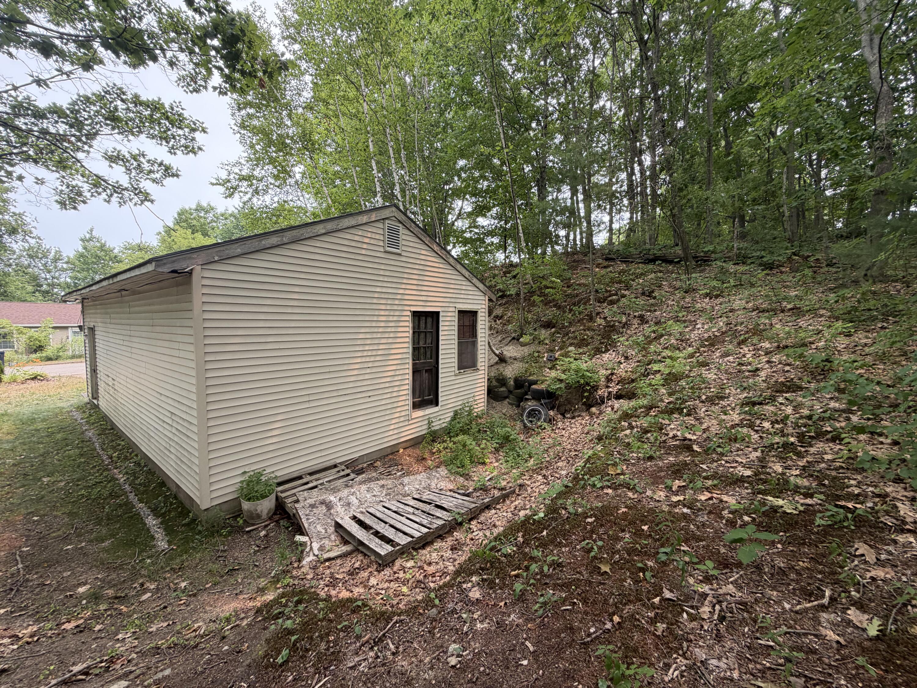 main property photo 22
